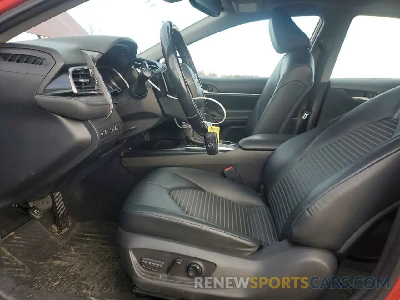 7 fotografías del automóvil dañado 4T1B11HK7KU167190 TOYOTA CAMRY 2019
