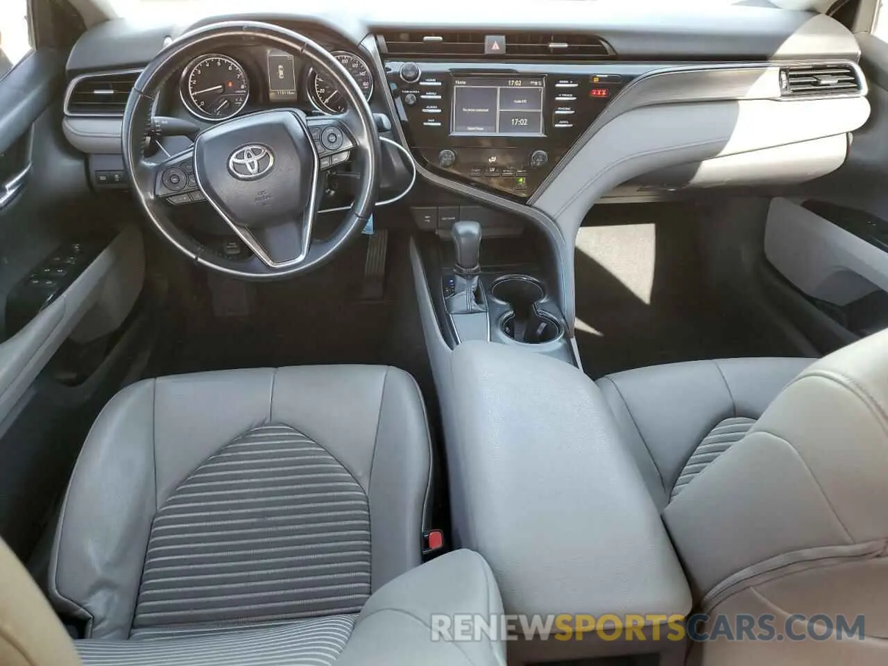 8 fotografías del automóvil dañado 4T1B11HK7KU167223 TOYOTA CAMRY 2019