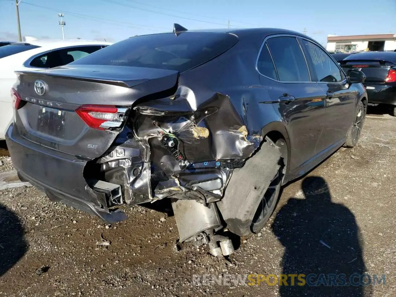 4 fotografías del automóvil dañado 4T1B11HK7KU172308 TOYOTA CAMRY 2019