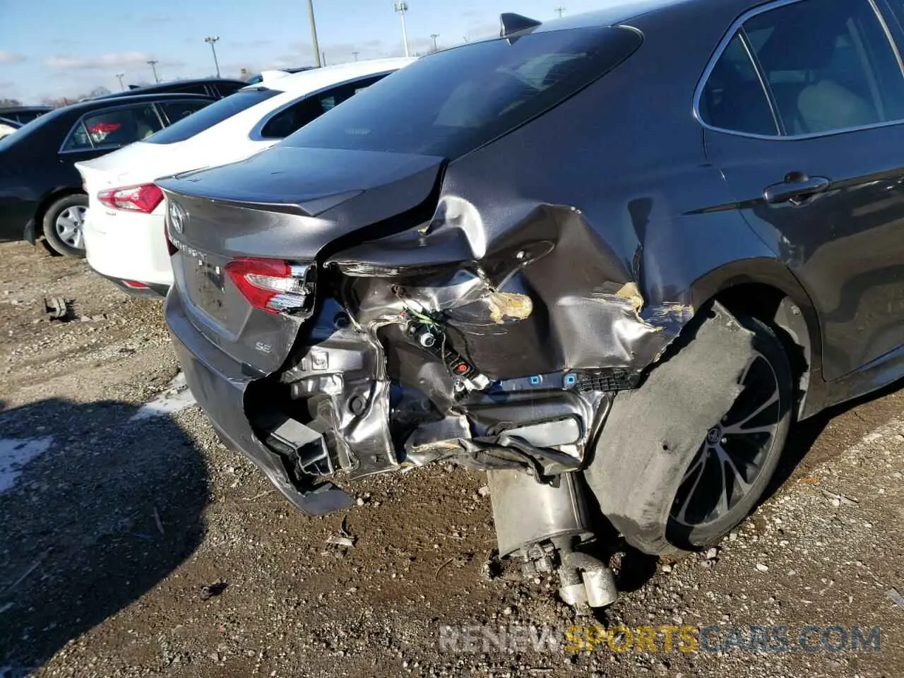 9 fotografías del automóvil dañado 4T1B11HK7KU172308 TOYOTA CAMRY 2019