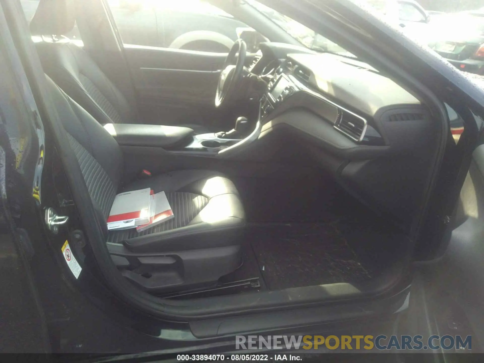 5 fotografías del automóvil dañado 4T1B11HK7KU173541 TOYOTA CAMRY 2019