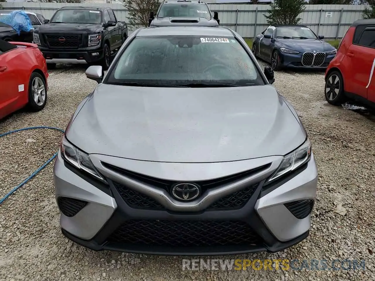 5 fotografías del automóvil dañado 4T1B11HK7KU189366 TOYOTA CAMRY 2019