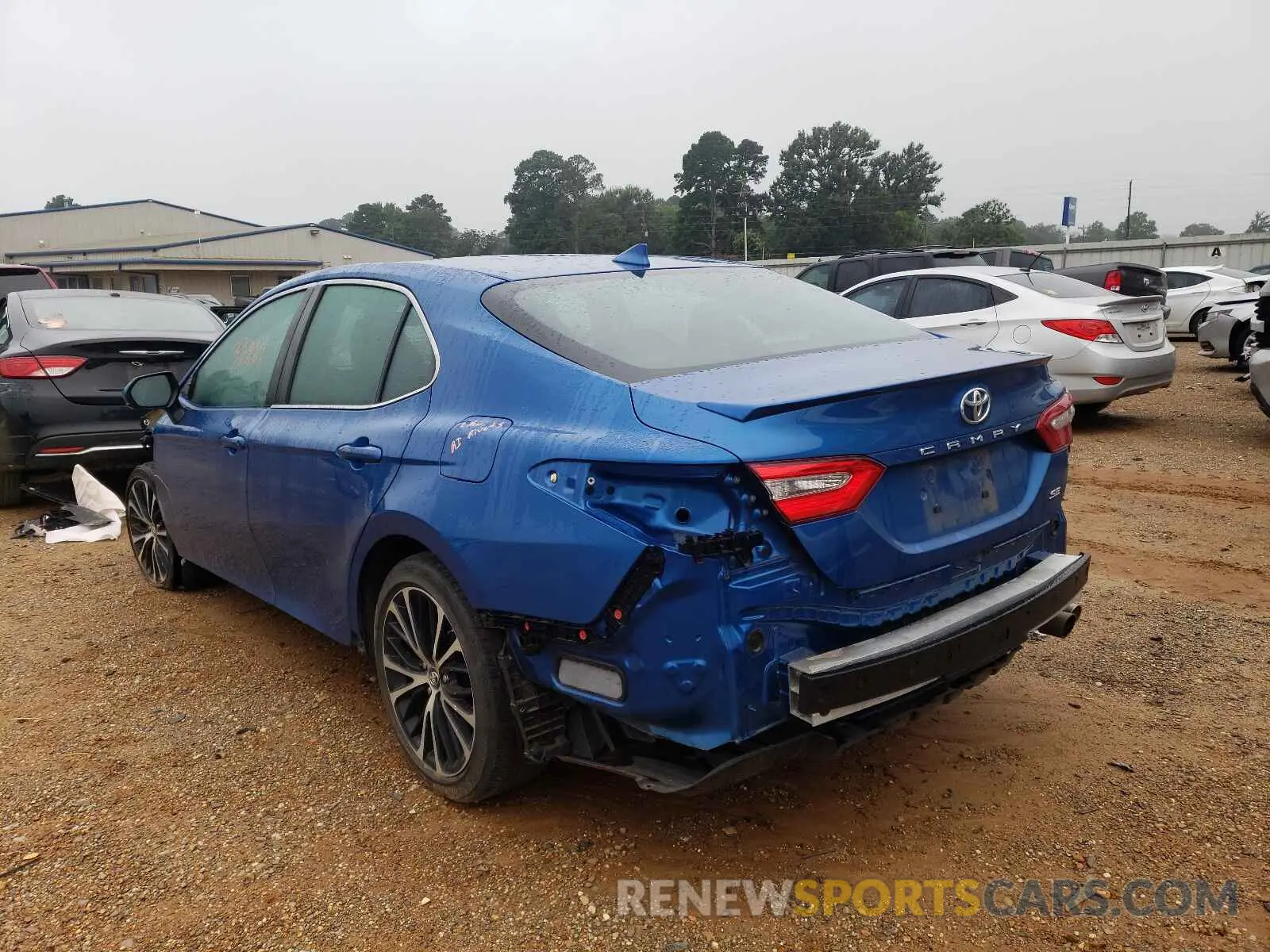 3 fotografías del automóvil dañado 4T1B11HK7KU196429 TOYOTA CAMRY 2019