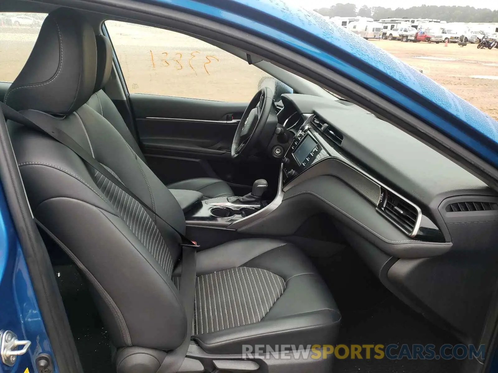 5 fotografías del automóvil dañado 4T1B11HK7KU196429 TOYOTA CAMRY 2019