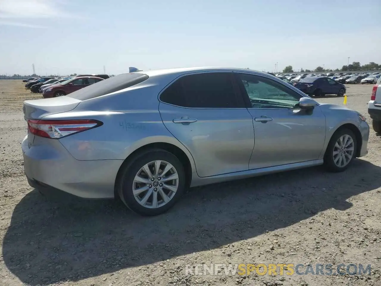 3 fotografías del automóvil dañado 4T1B11HK7KU200110 TOYOTA CAMRY 2019
