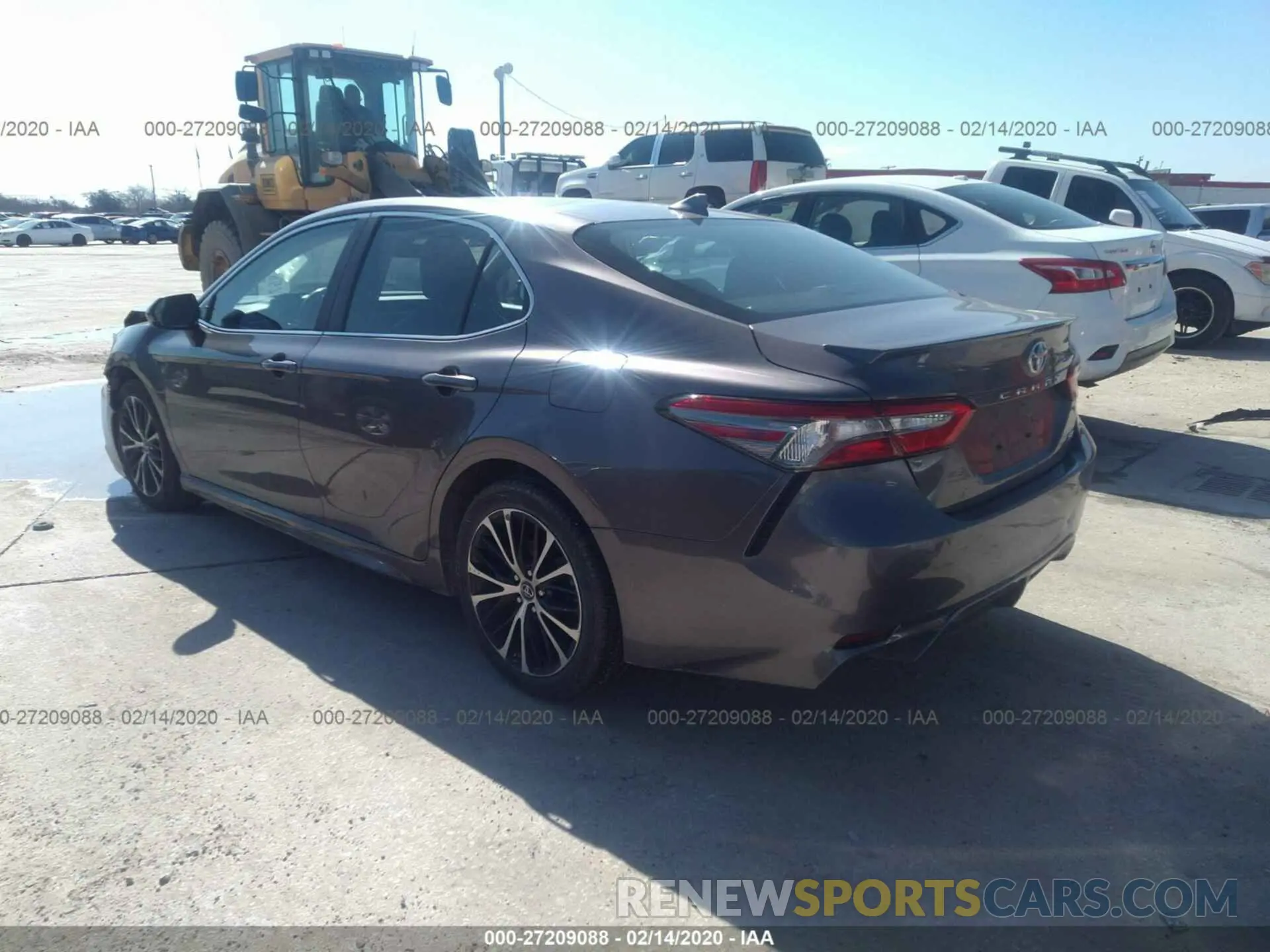 3 fotografías del automóvil dañado 4T1B11HK7KU206201 TOYOTA CAMRY 2019