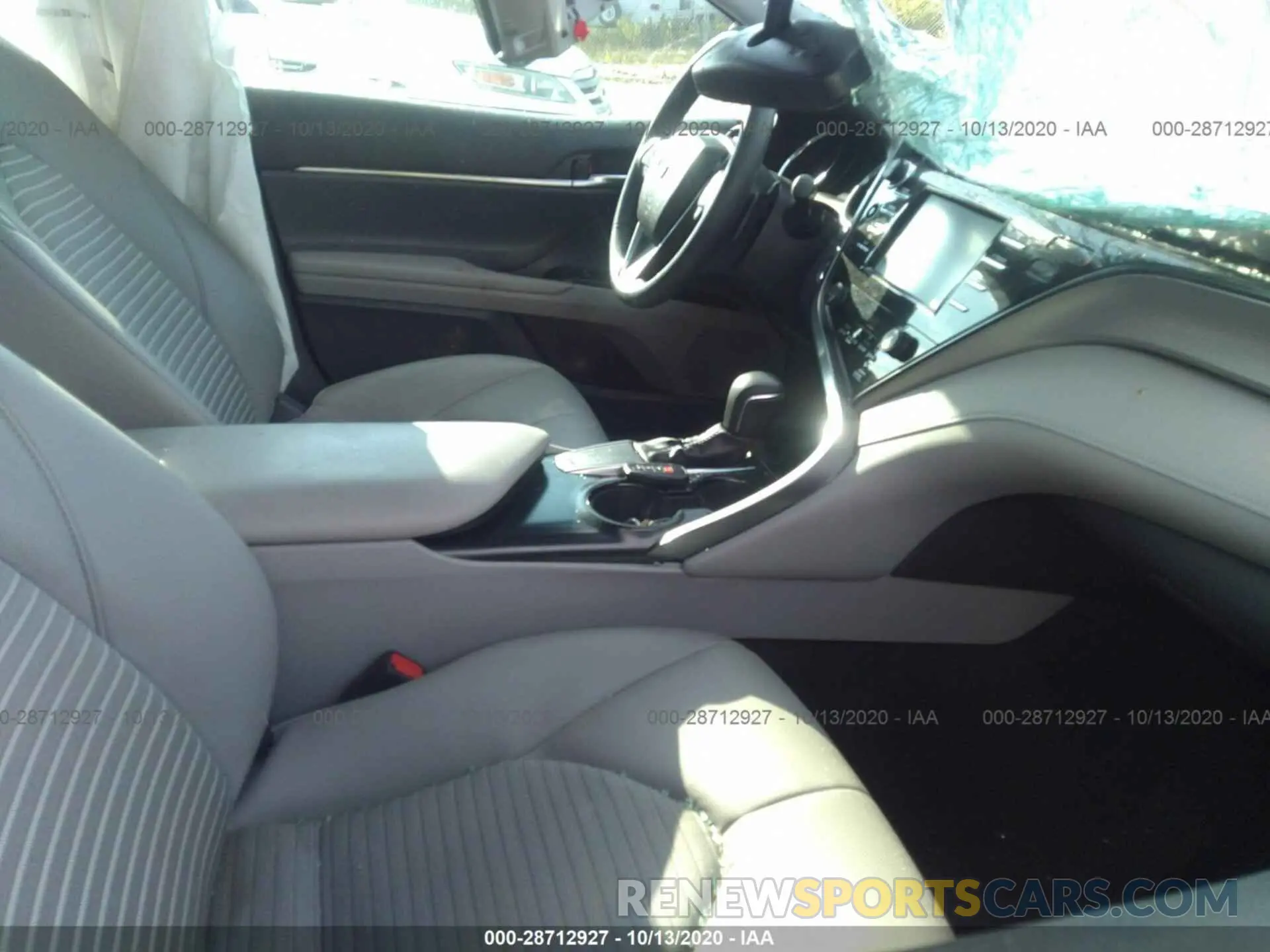 5 fotografías del automóvil dañado 4T1B11HK7KU211978 TOYOTA CAMRY 2019