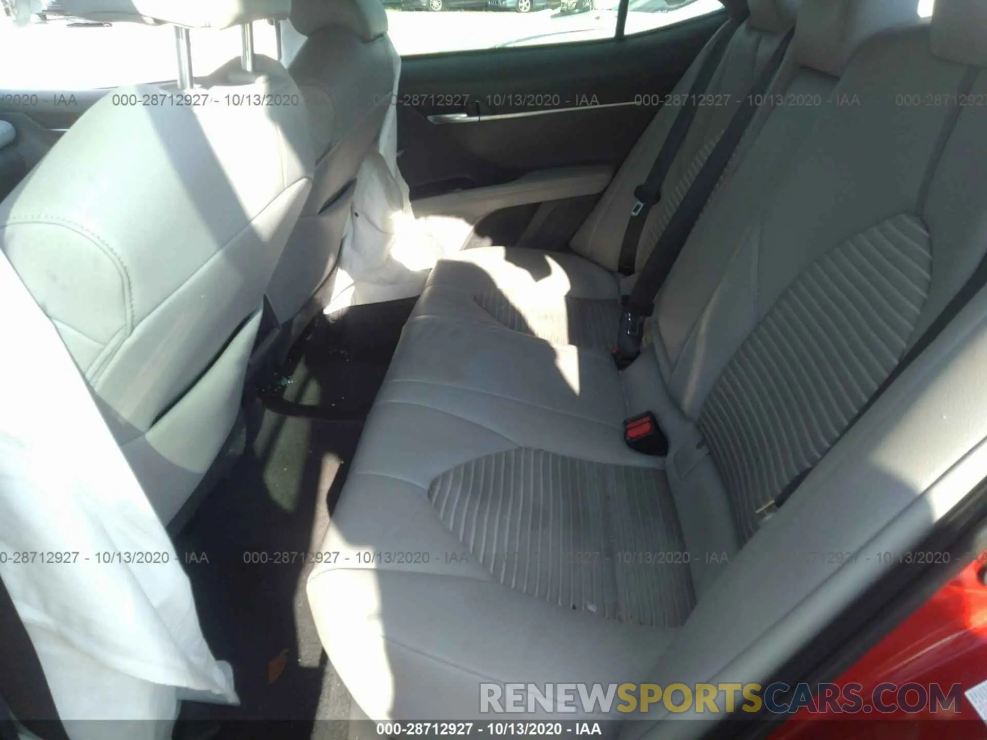 8 fotografías del automóvil dañado 4T1B11HK7KU211978 TOYOTA CAMRY 2019