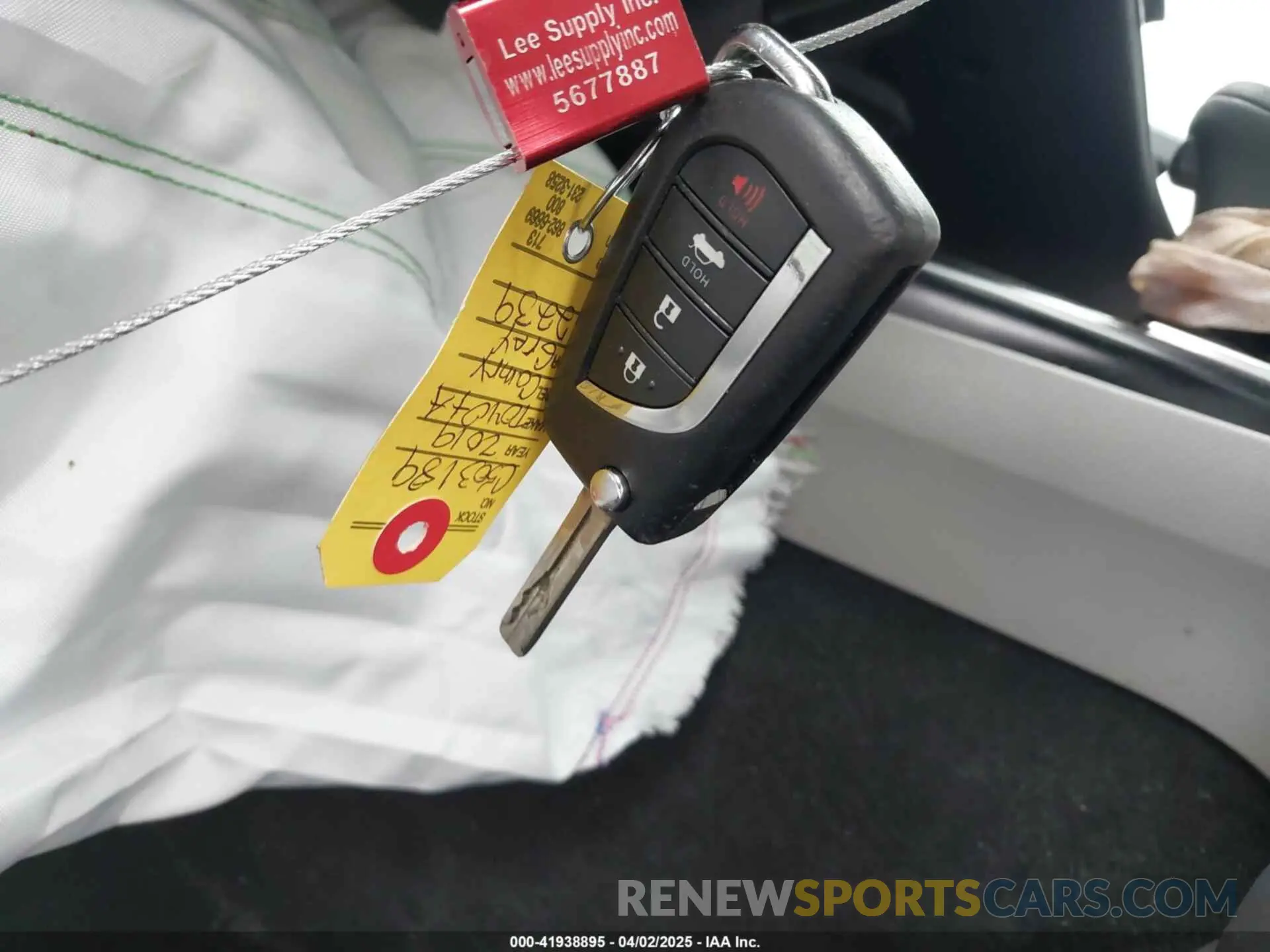 11 fotografías del automóvil dañado 4T1B11HK7KU212239 TOYOTA CAMRY 2019