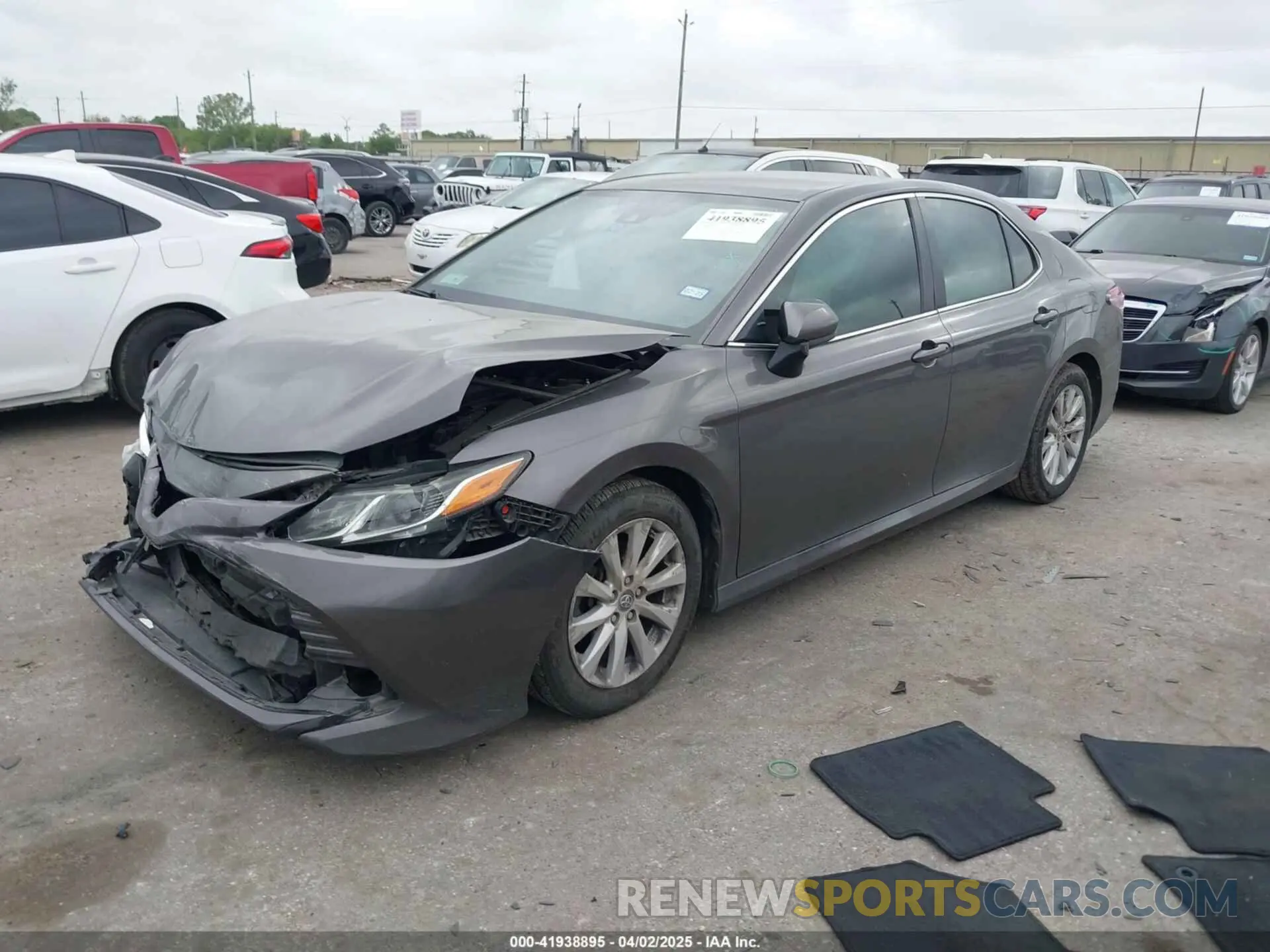 2 fotografías del automóvil dañado 4T1B11HK7KU212239 TOYOTA CAMRY 2019