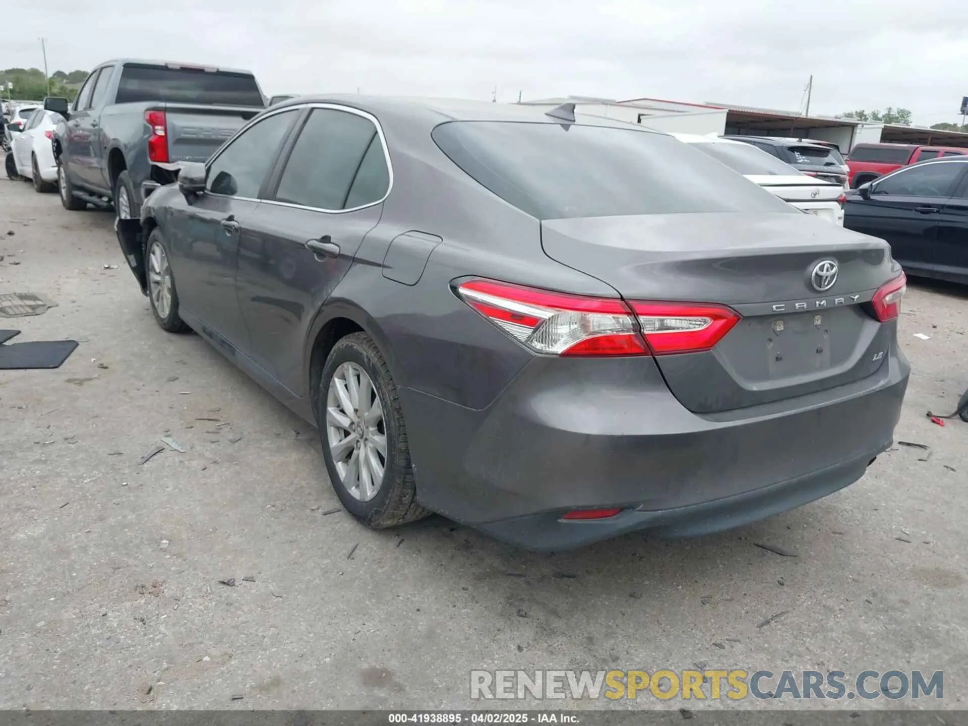 3 fotografías del automóvil dañado 4T1B11HK7KU212239 TOYOTA CAMRY 2019
