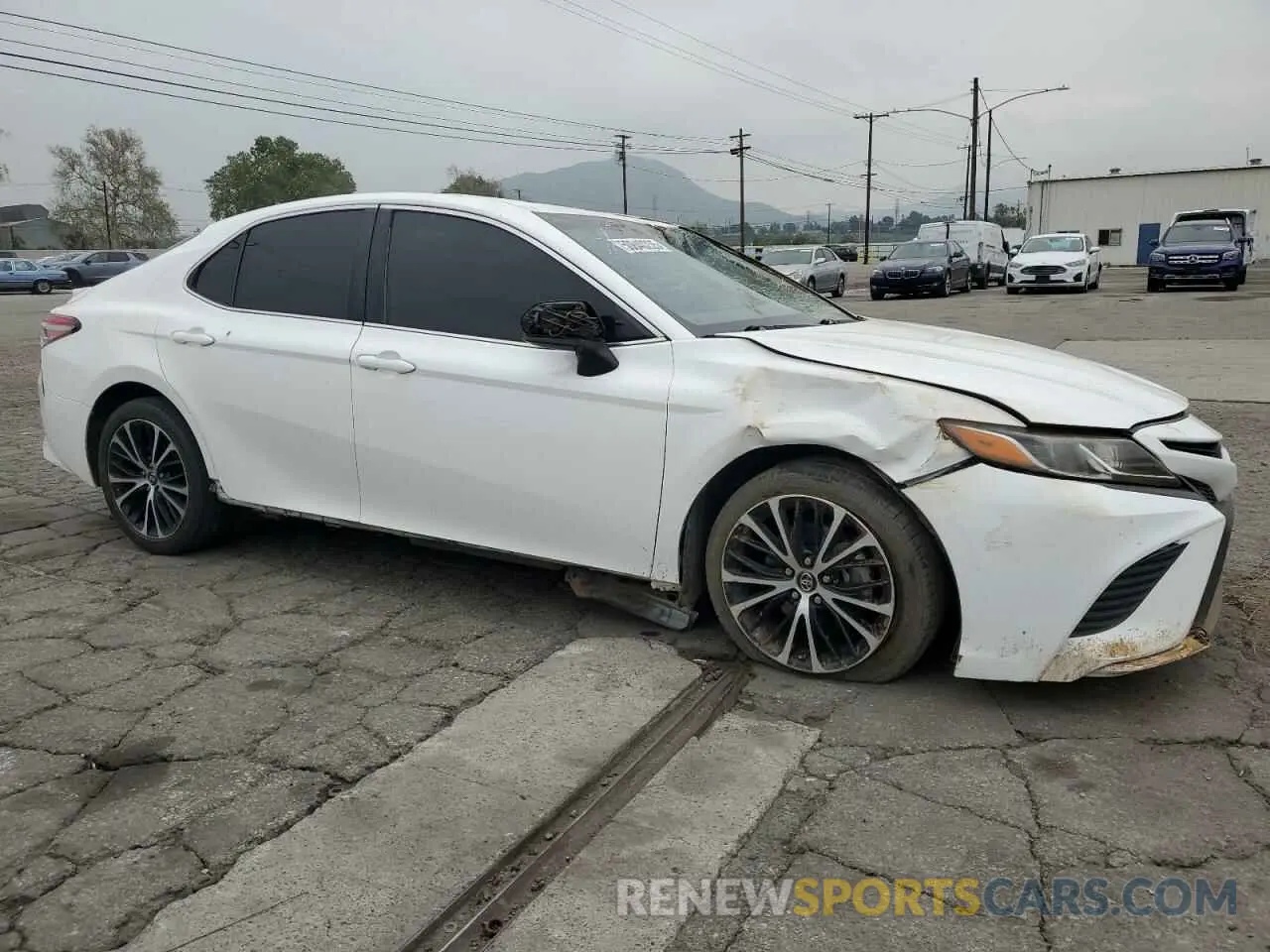 4 fotografías del automóvil dañado 4T1B11HK7KU217232 TOYOTA CAMRY 2019