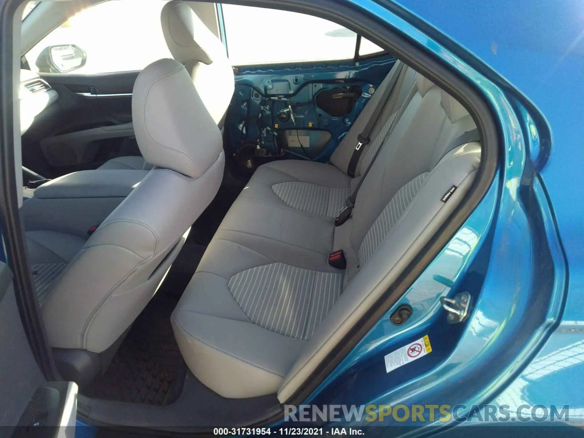 8 fotografías del automóvil dañado 4T1B11HK7KU219191 TOYOTA CAMRY 2019