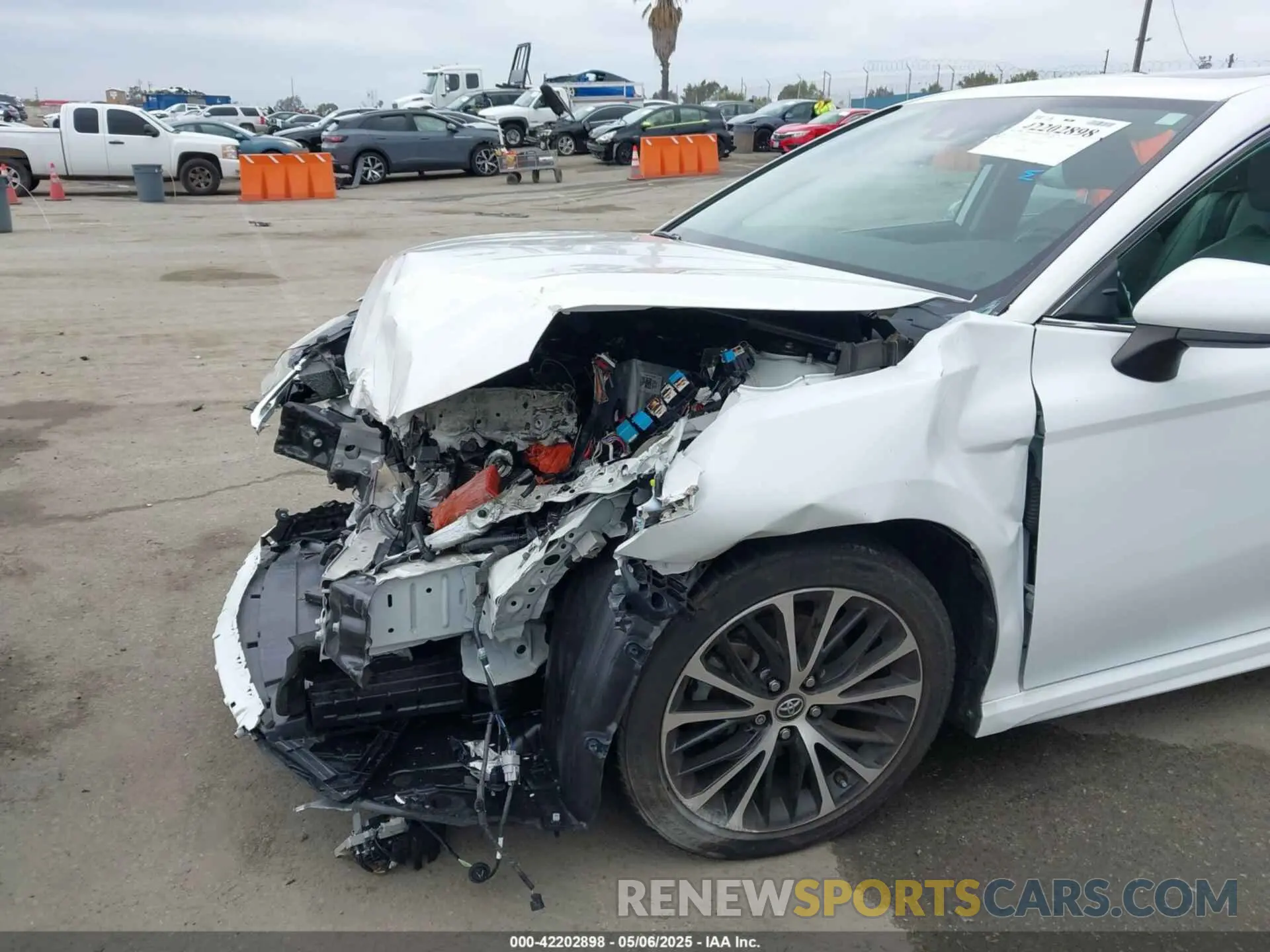 6 fotografías del automóvil dañado 4T1B11HK7KU223113 TOYOTA CAMRY 2019