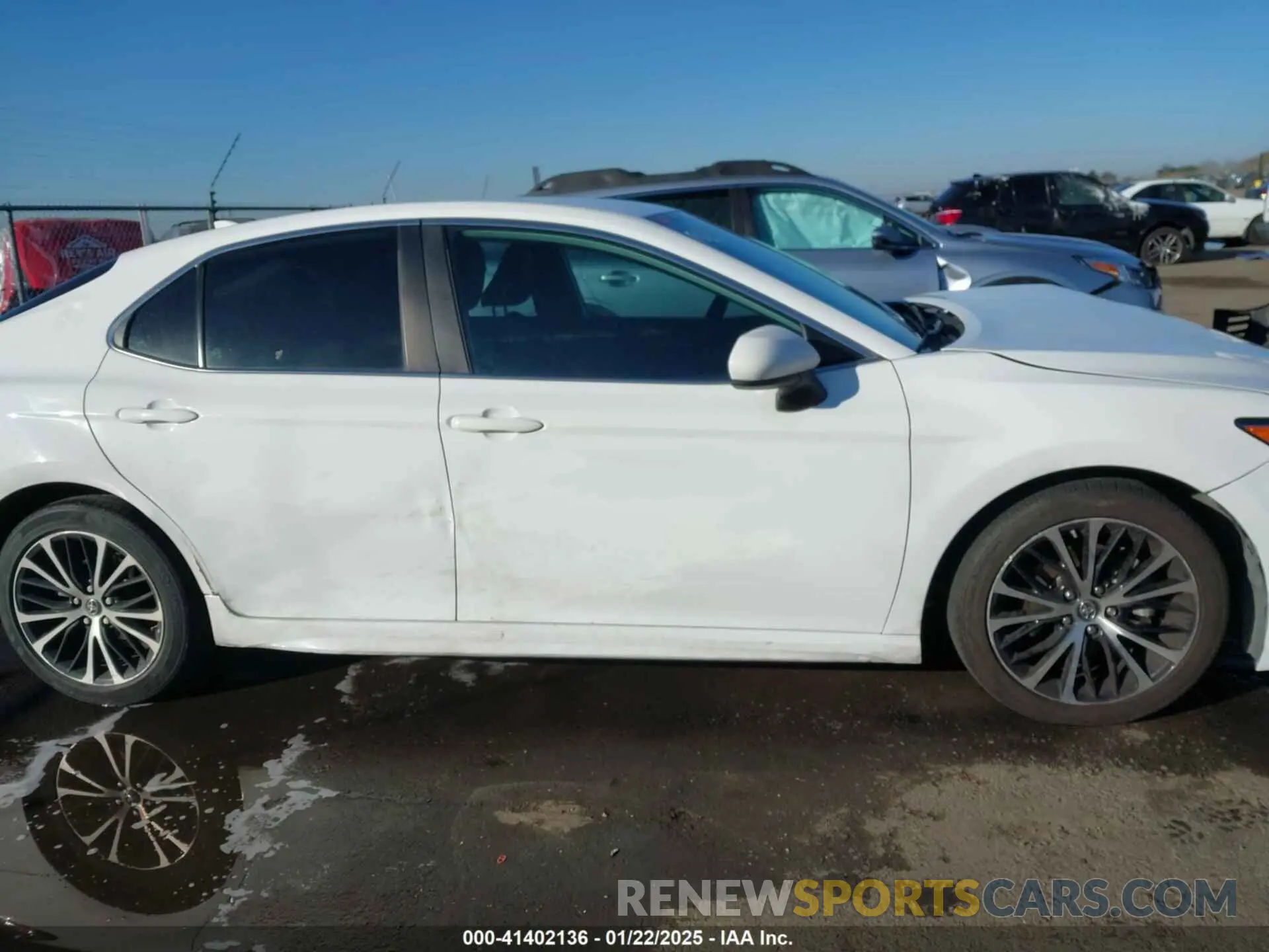 13 fotografías del automóvil dañado 4T1B11HK7KU239473 TOYOTA CAMRY 2019