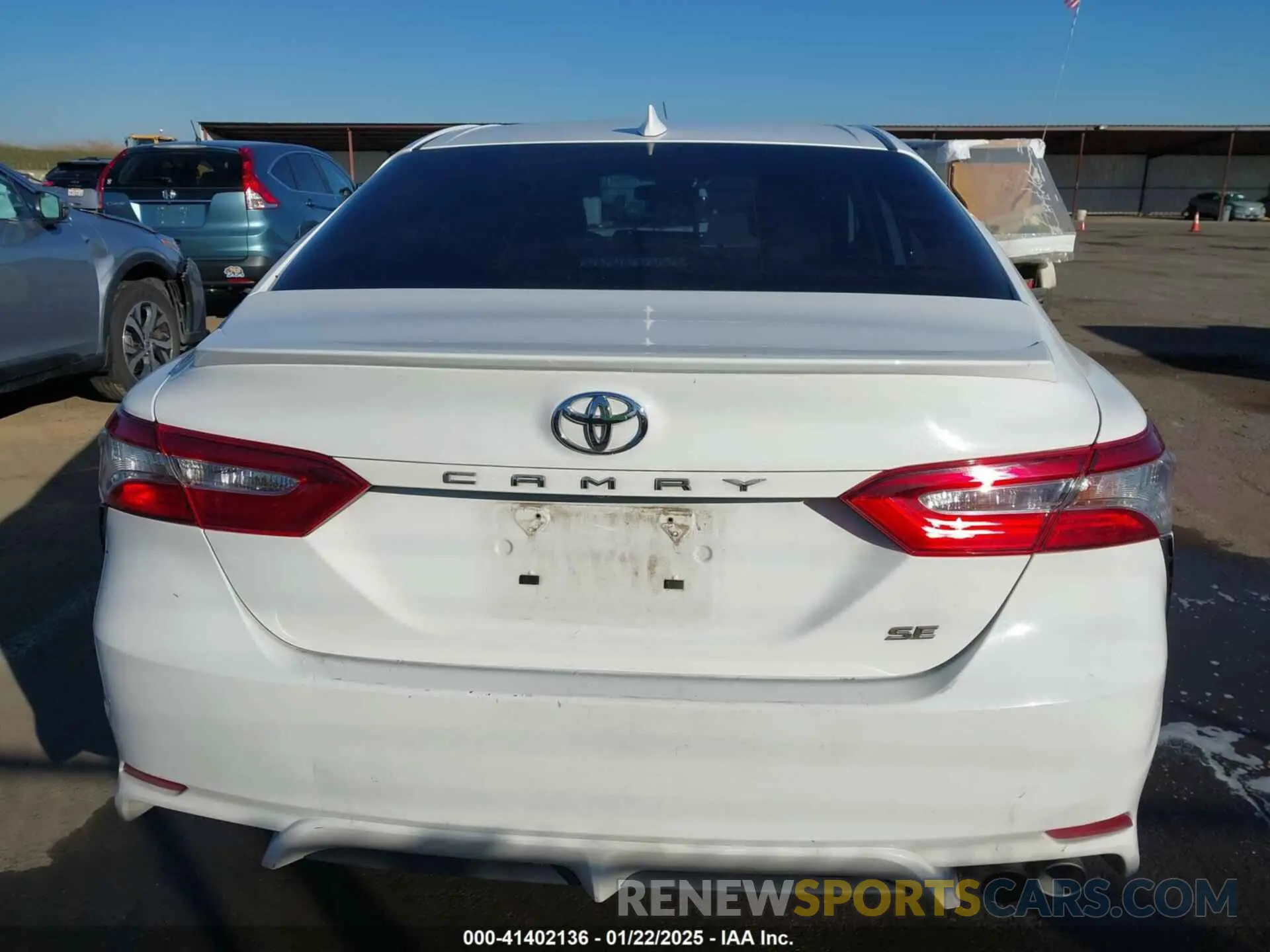 16 fotografías del automóvil dañado 4T1B11HK7KU239473 TOYOTA CAMRY 2019