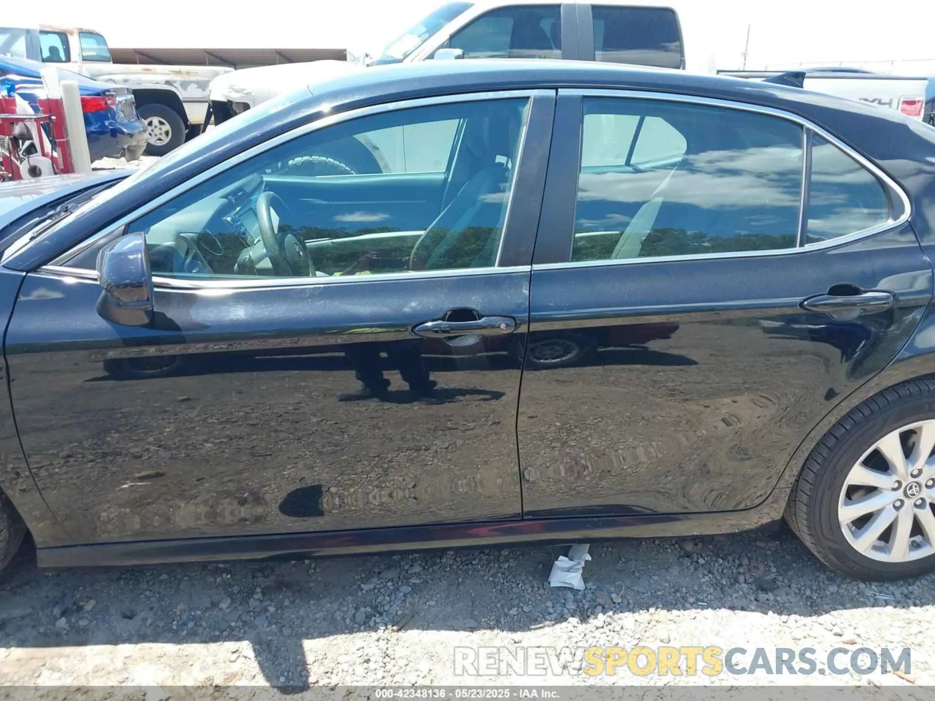 14 fotografías del automóvil dañado 4T1B11HK7KU254412 TOYOTA CAMRY 2019