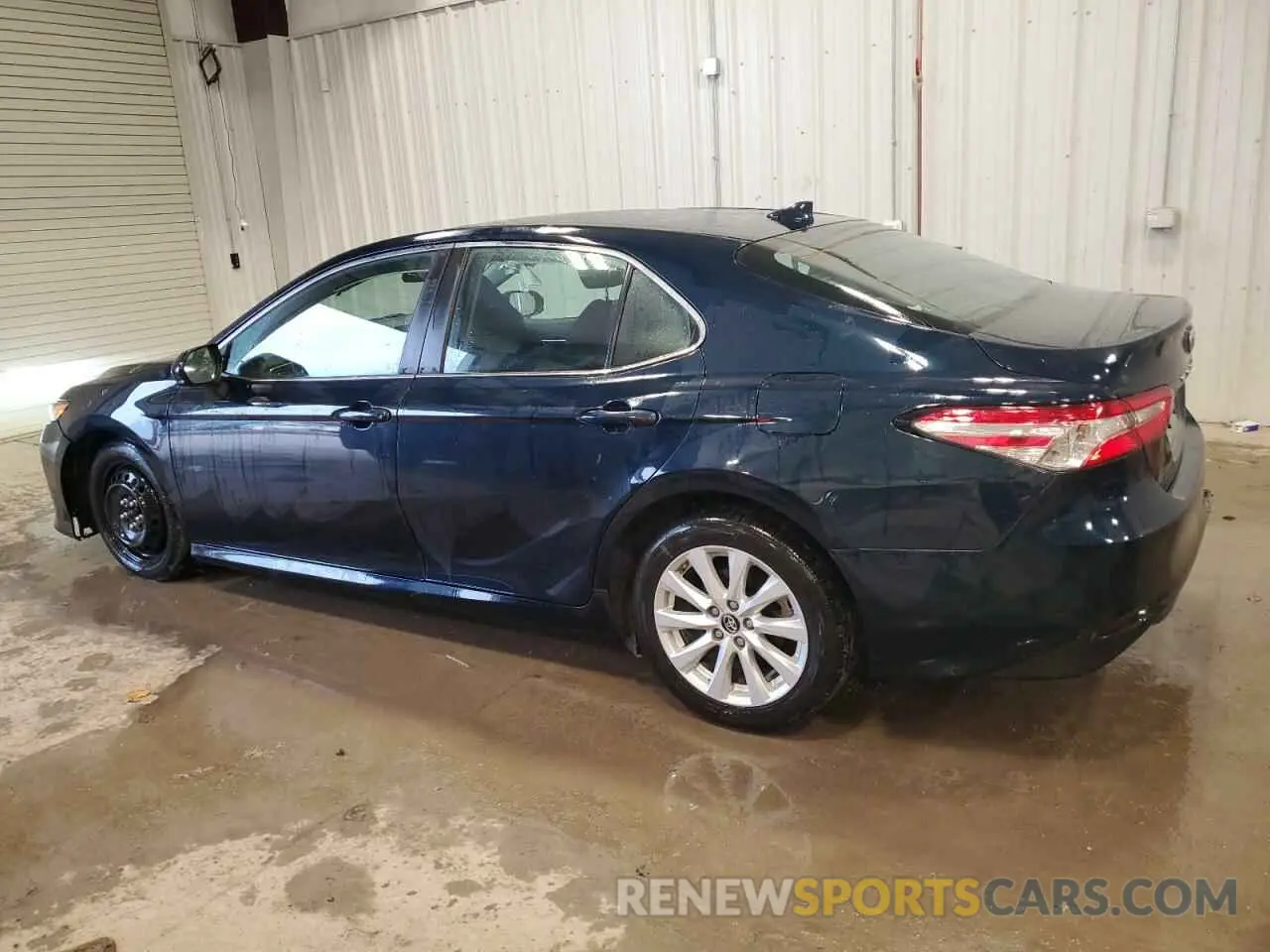 2 fotografías del automóvil dañado 4T1B11HK7KU256001 TOYOTA CAMRY 2019