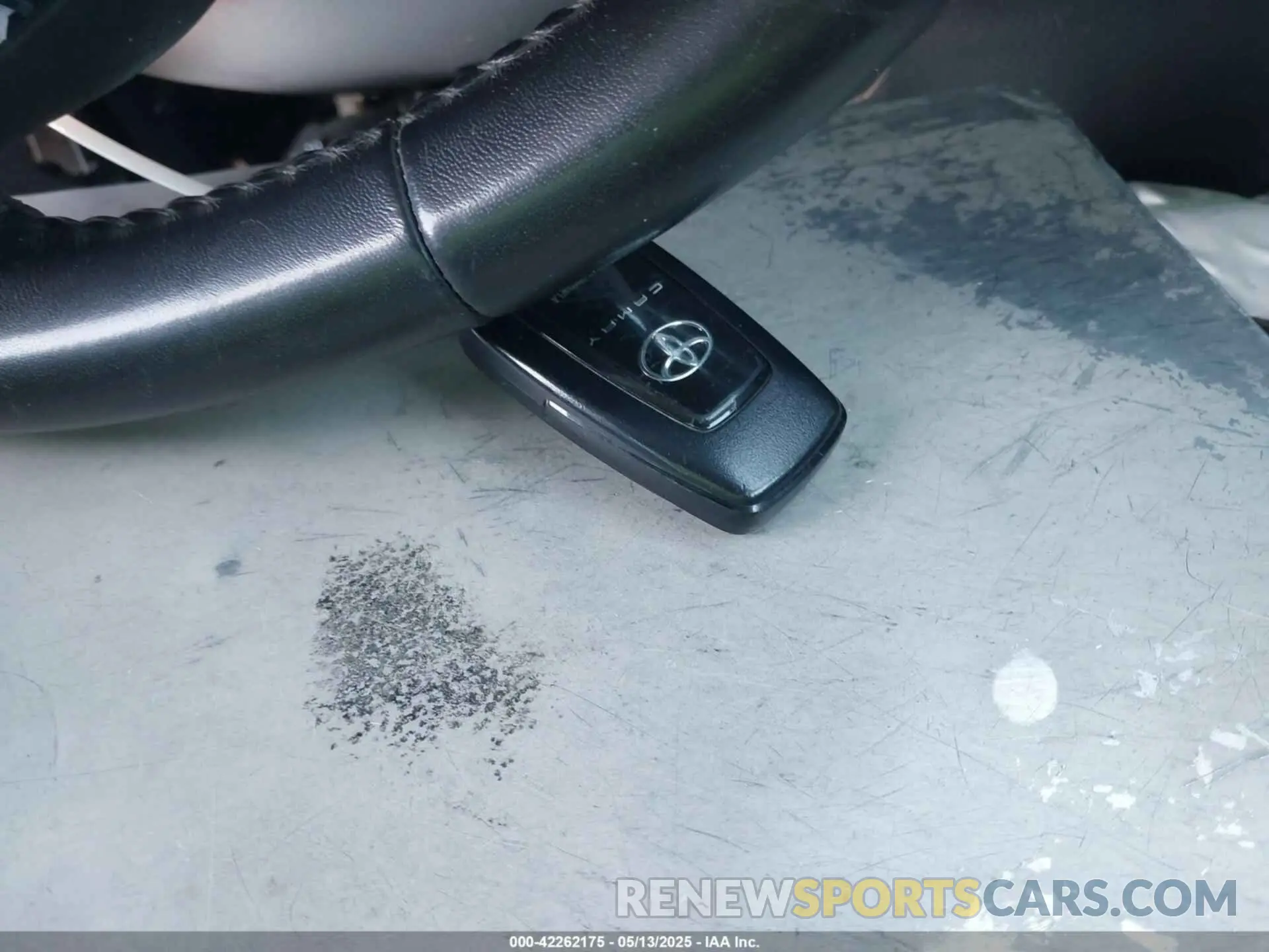 11 fotografías del automóvil dañado 4T1B11HK7KU279195 TOYOTA CAMRY 2019