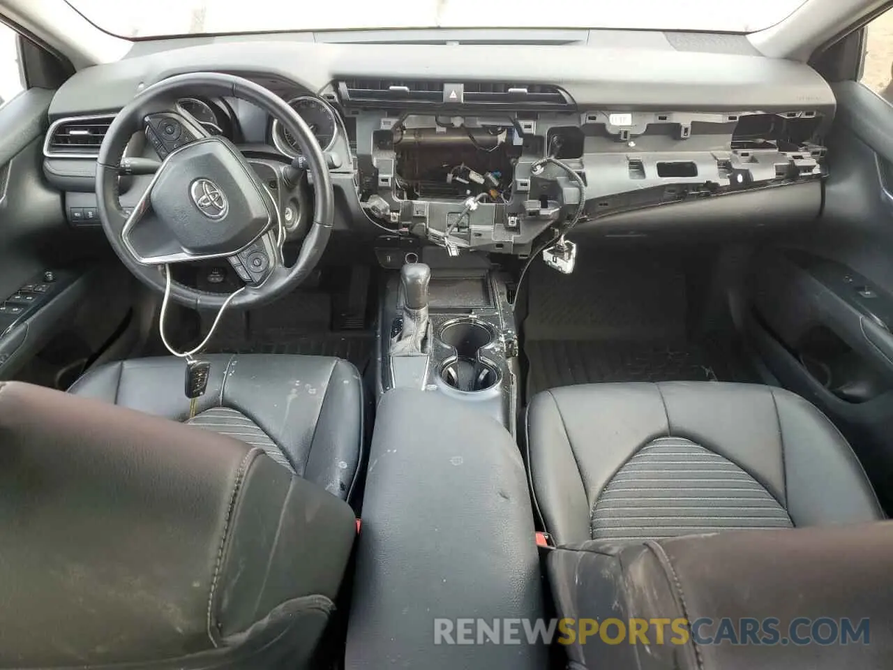 8 fotografías del automóvil dañado 4T1B11HK7KU283151 TOYOTA CAMRY 2019