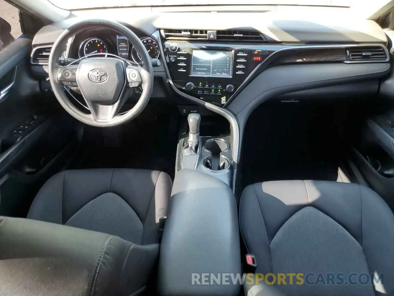 8 fotografías del automóvil dañado 4T1B11HK7KU286678 TOYOTA CAMRY 2019