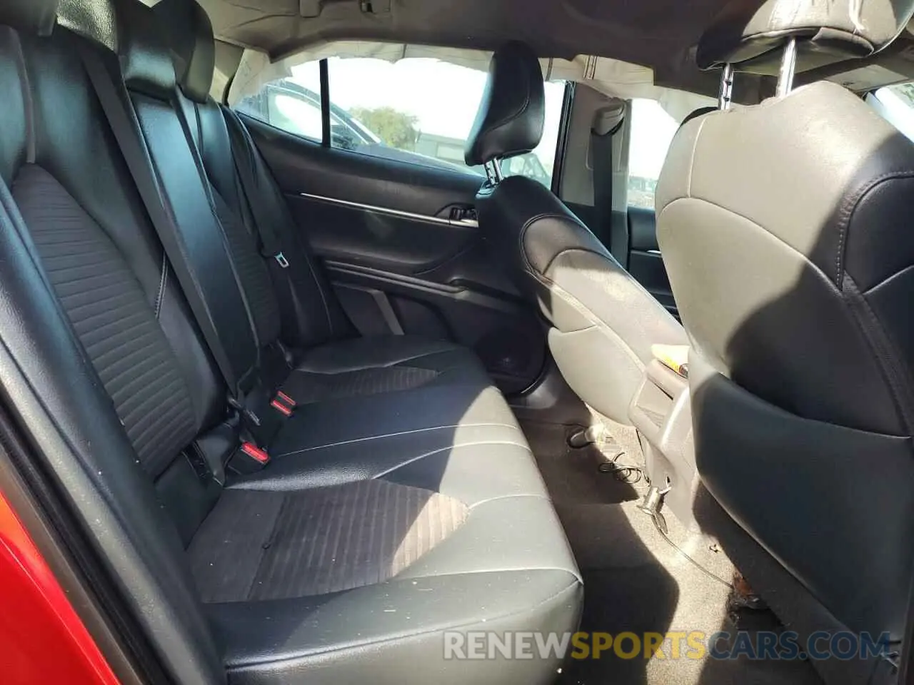 10 fotografías del automóvil dañado 4T1B11HK7KU299592 TOYOTA CAMRY 2019