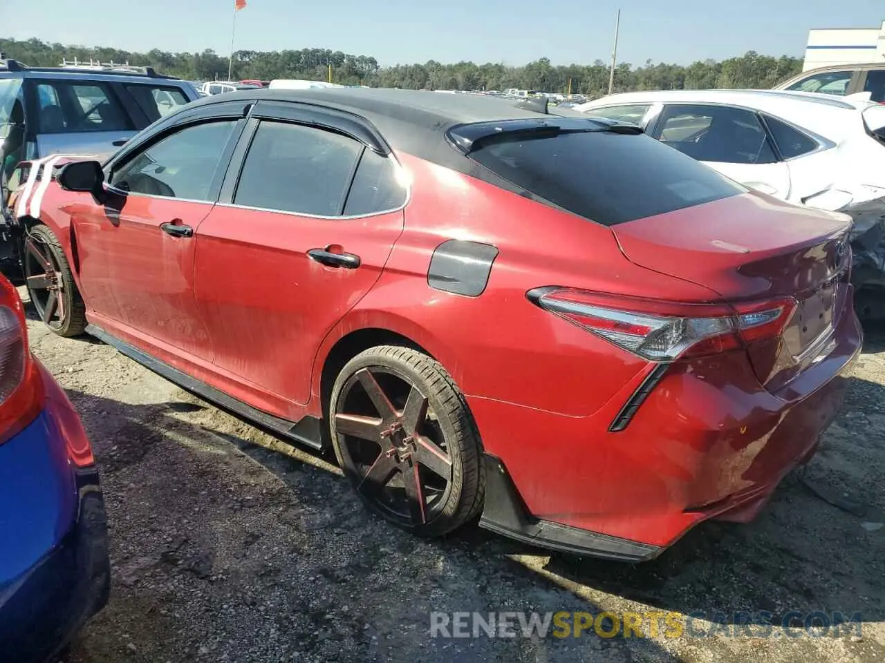 2 fotografías del automóvil dañado 4T1B11HK7KU299592 TOYOTA CAMRY 2019