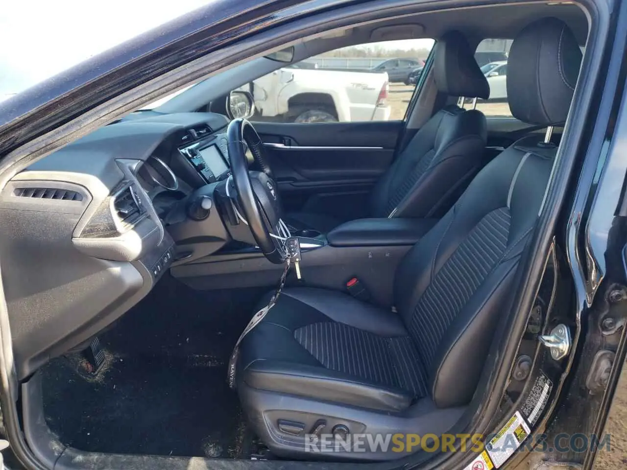 7 fotografías del automóvil dañado 4T1B11HK7KU679757 TOYOTA CAMRY 2019