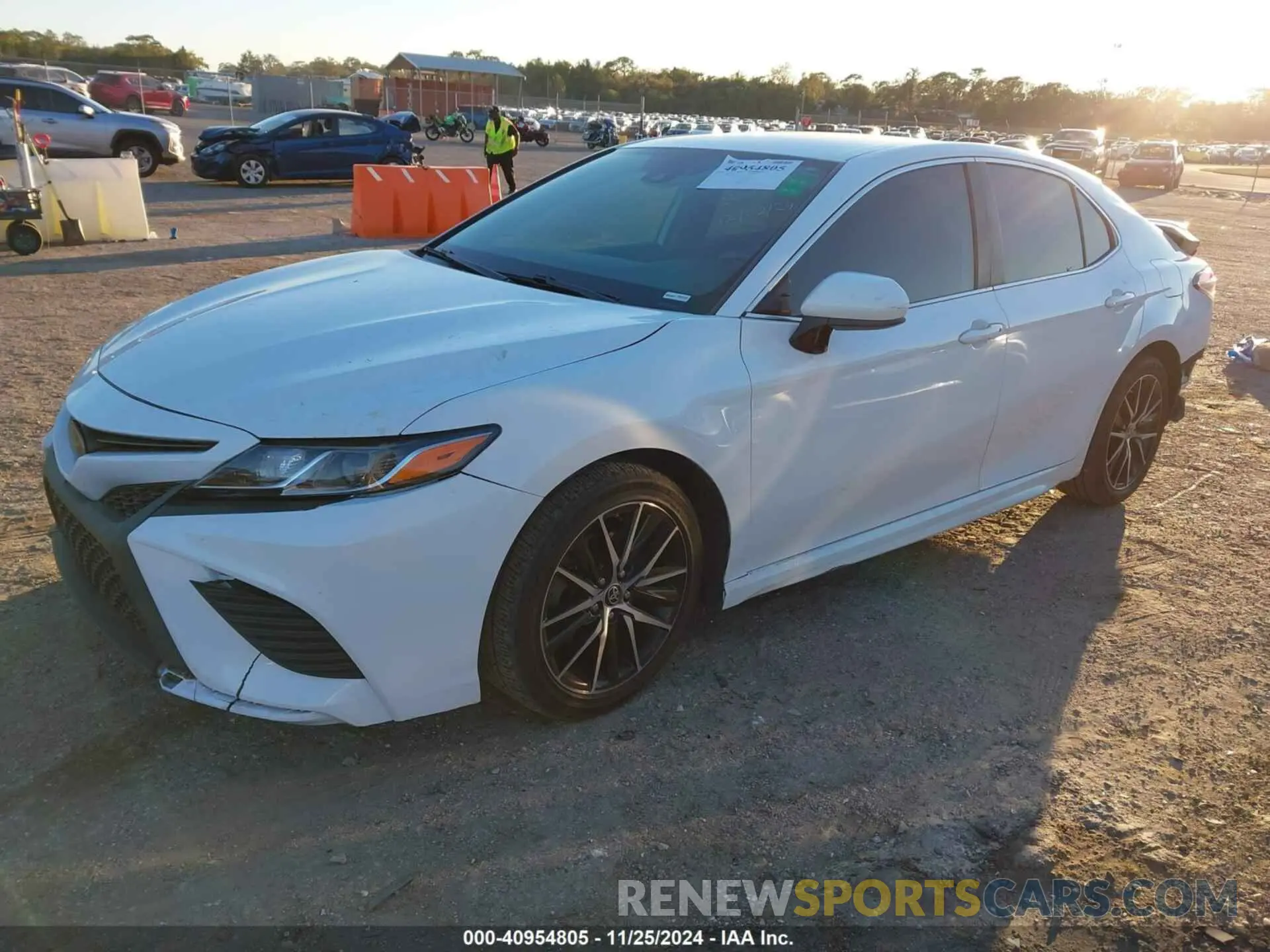 2 fotografías del automóvil dañado 4T1B11HK7KU685459 TOYOTA CAMRY 2019