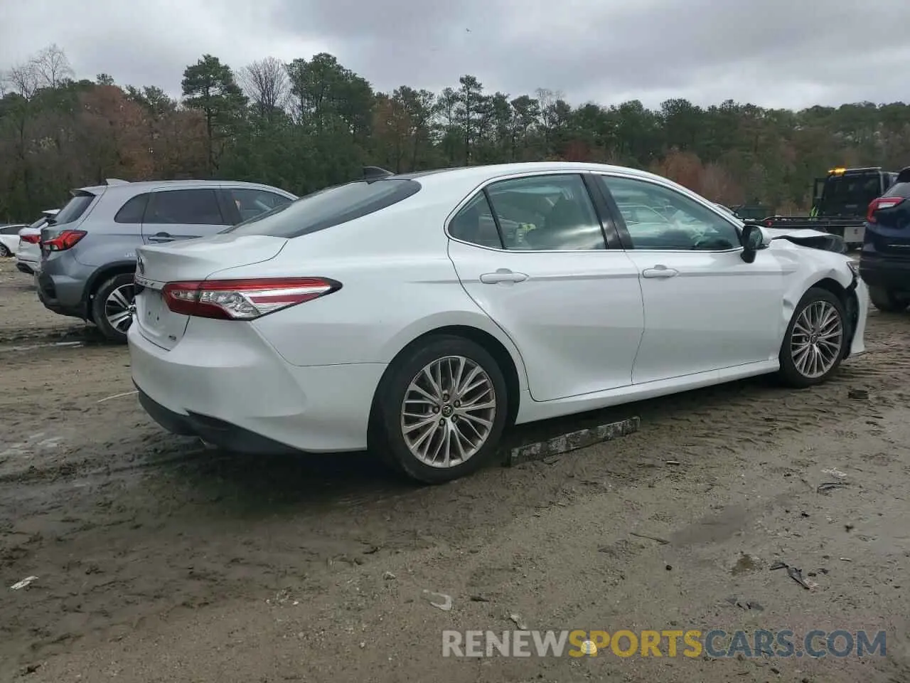 3 fotografías del automóvil dañado 4T1B11HK7KU700459 TOYOTA CAMRY 2019