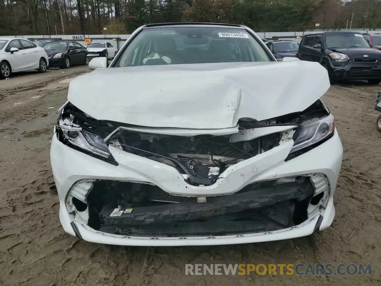 5 fotografías del automóvil dañado 4T1B11HK7KU700459 TOYOTA CAMRY 2019