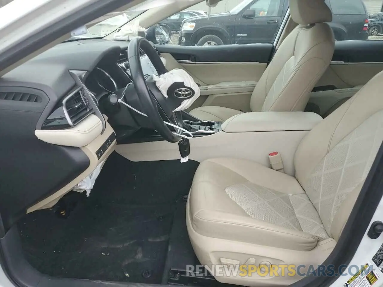 7 fotografías del automóvil dañado 4T1B11HK7KU700459 TOYOTA CAMRY 2019