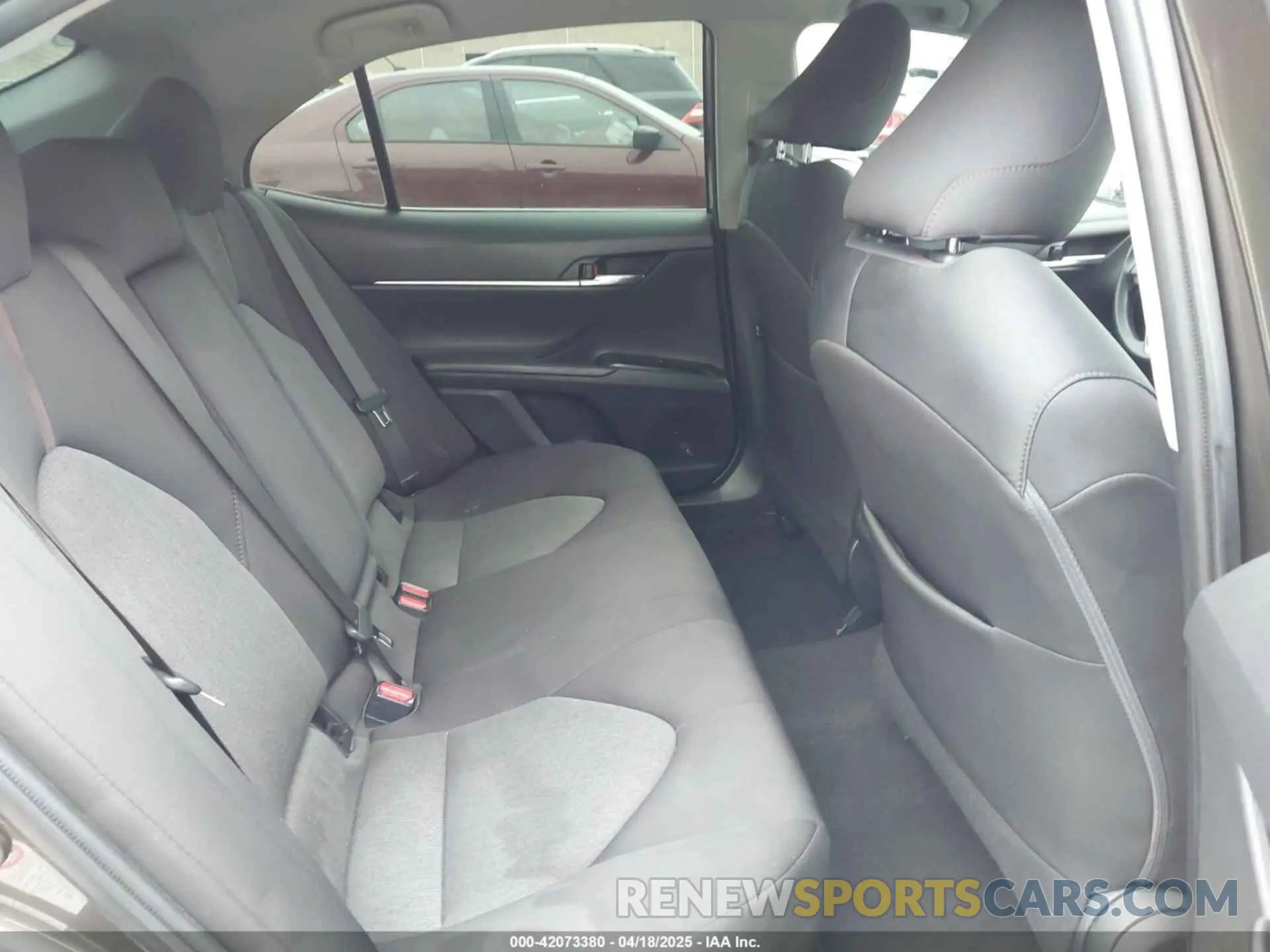 8 fotografías del automóvil dañado 4T1B11HK7KU702244 TOYOTA CAMRY 2019