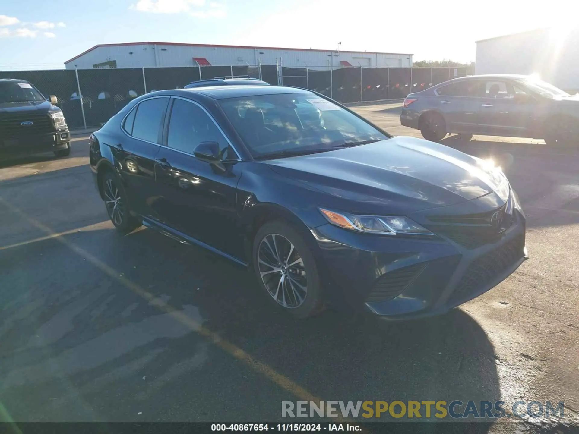 1 fotografías del automóvil dañado 4T1B11HK7KU702857 TOYOTA CAMRY 2019