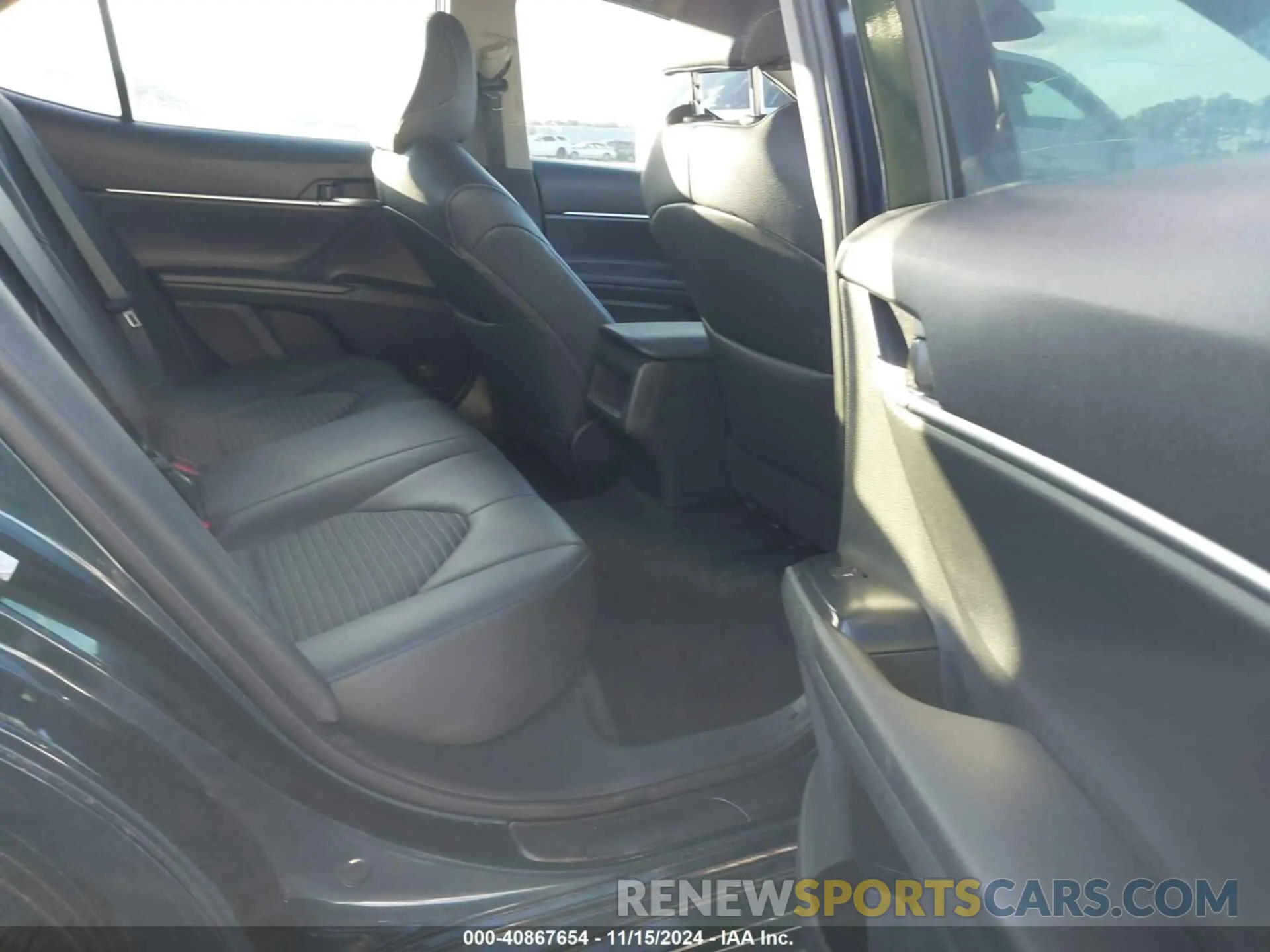 8 fotografías del automóvil dañado 4T1B11HK7KU702857 TOYOTA CAMRY 2019