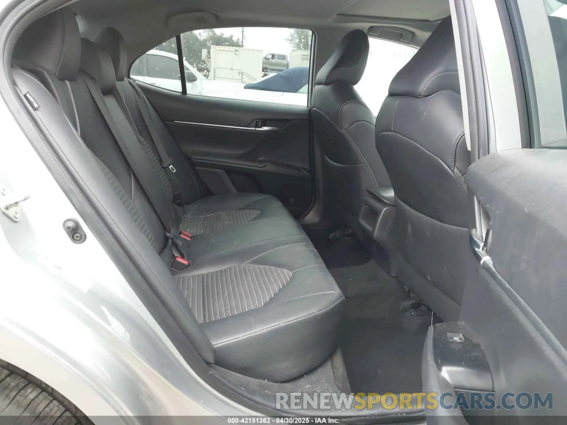 8 fotografías del automóvil dañado 4T1B11HK7KU713082 TOYOTA CAMRY 2019