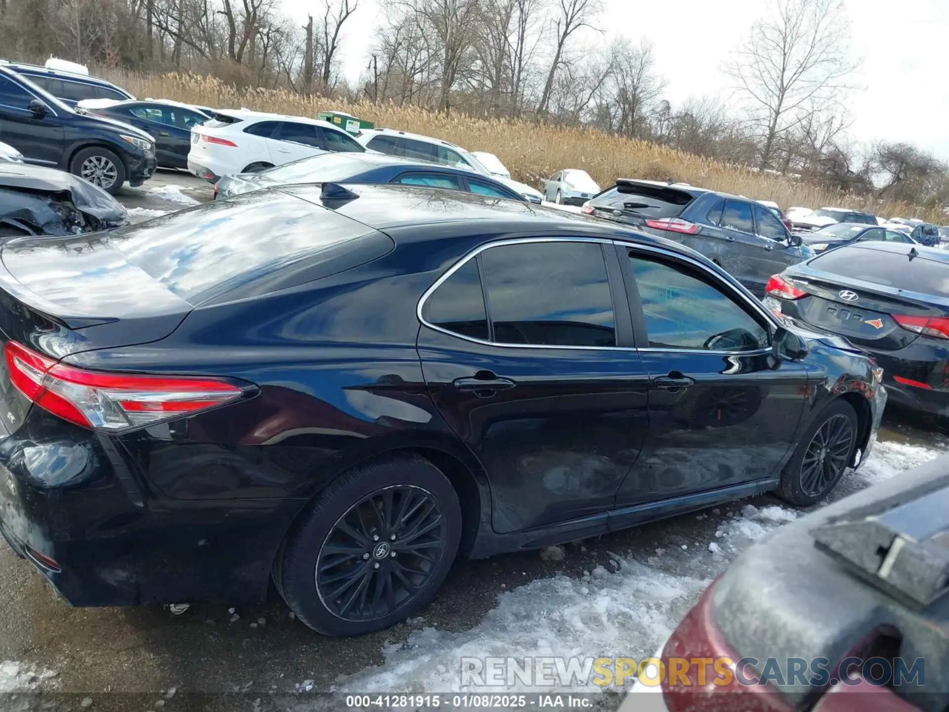 14 fotografías del automóvil dañado 4T1B11HK7KU718007 TOYOTA CAMRY 2019