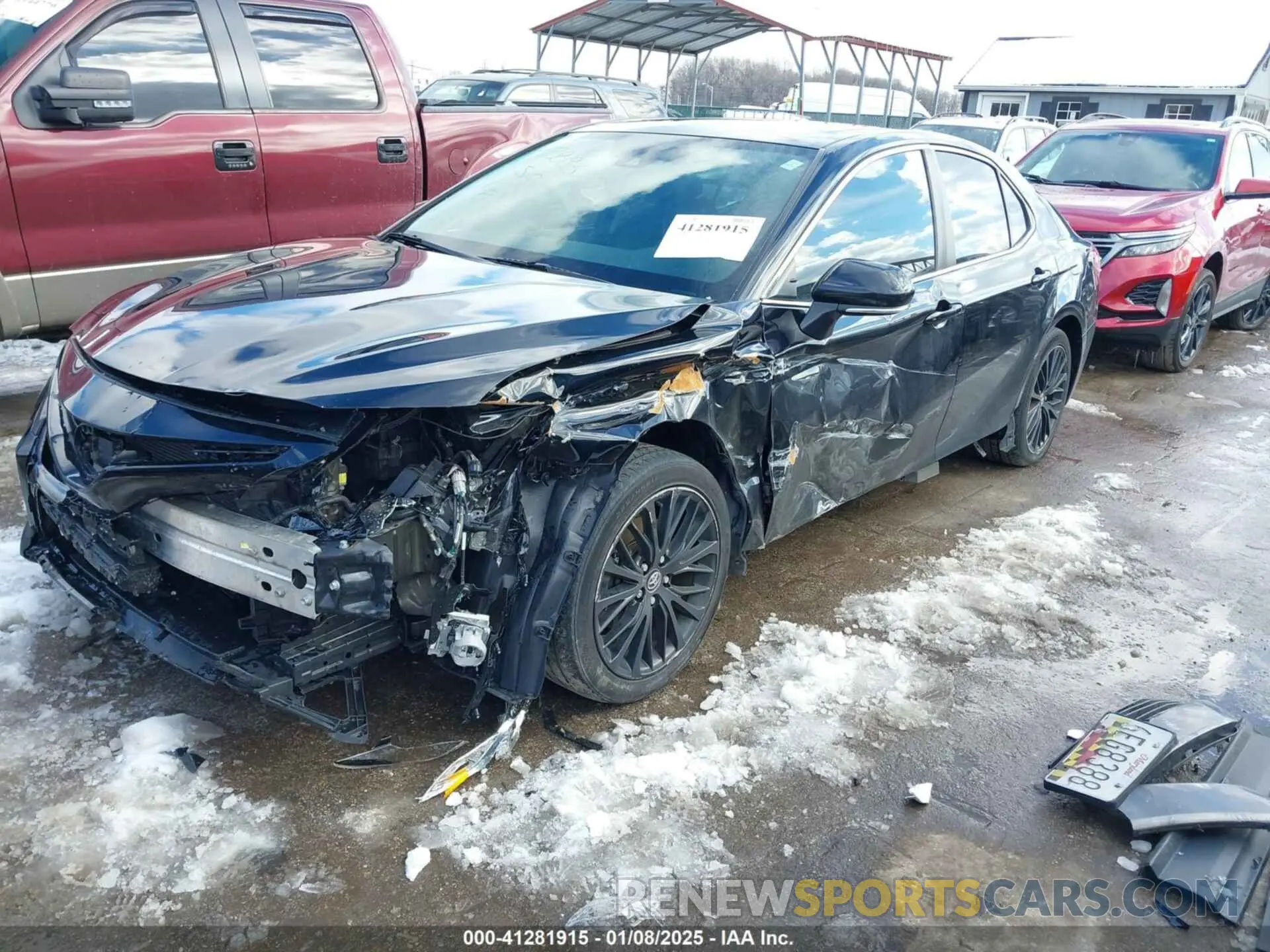 2 fotografías del automóvil dañado 4T1B11HK7KU718007 TOYOTA CAMRY 2019