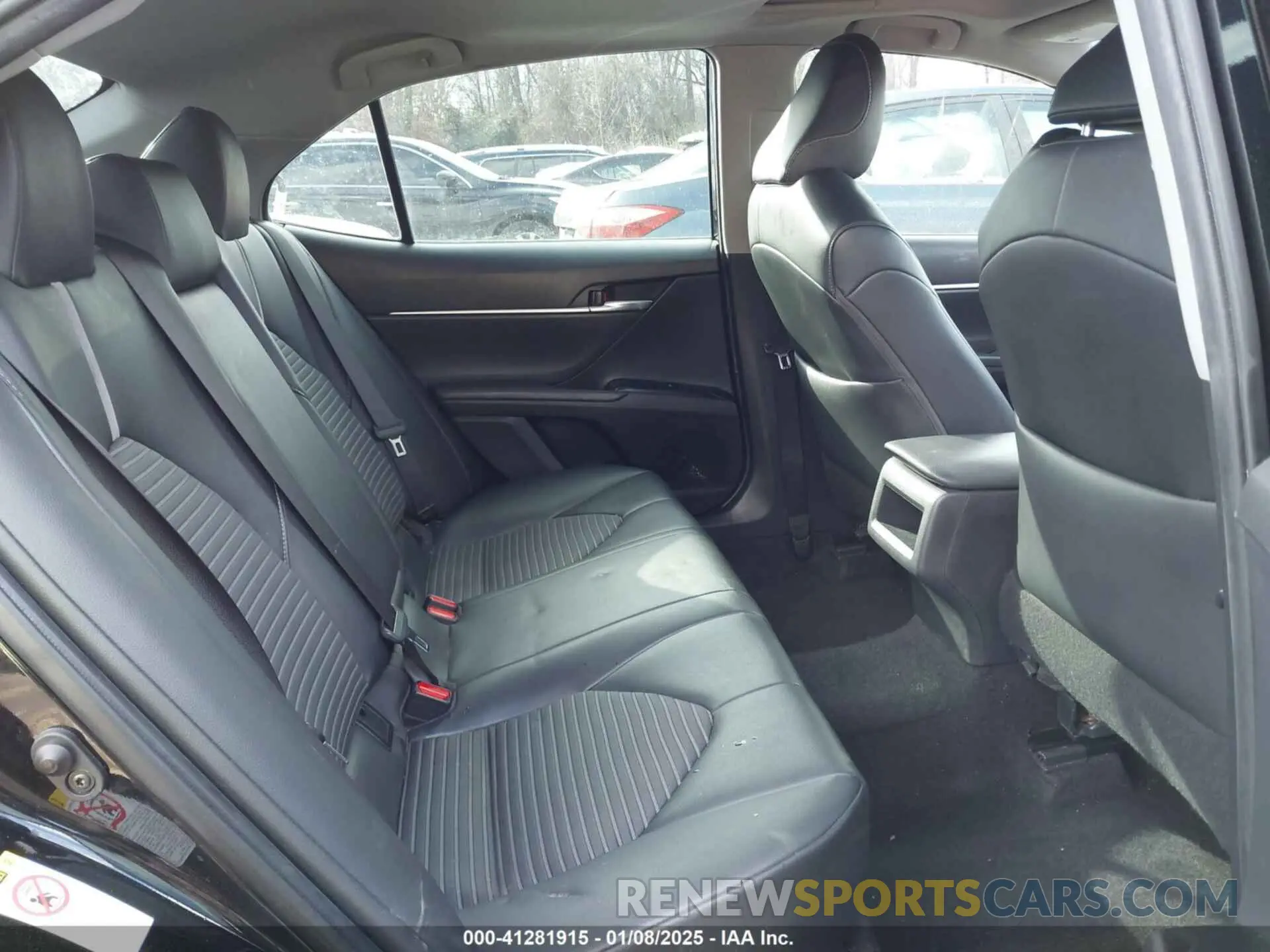 8 fotografías del automóvil dañado 4T1B11HK7KU718007 TOYOTA CAMRY 2019