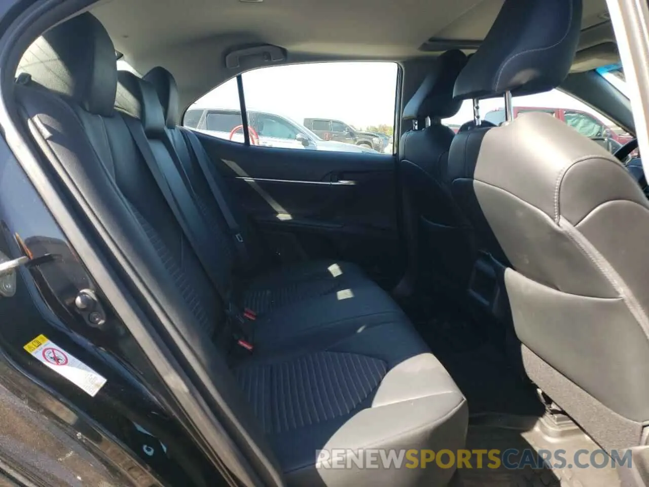 10 fotografías del automóvil dañado 4T1B11HK7KU721456 TOYOTA CAMRY 2019