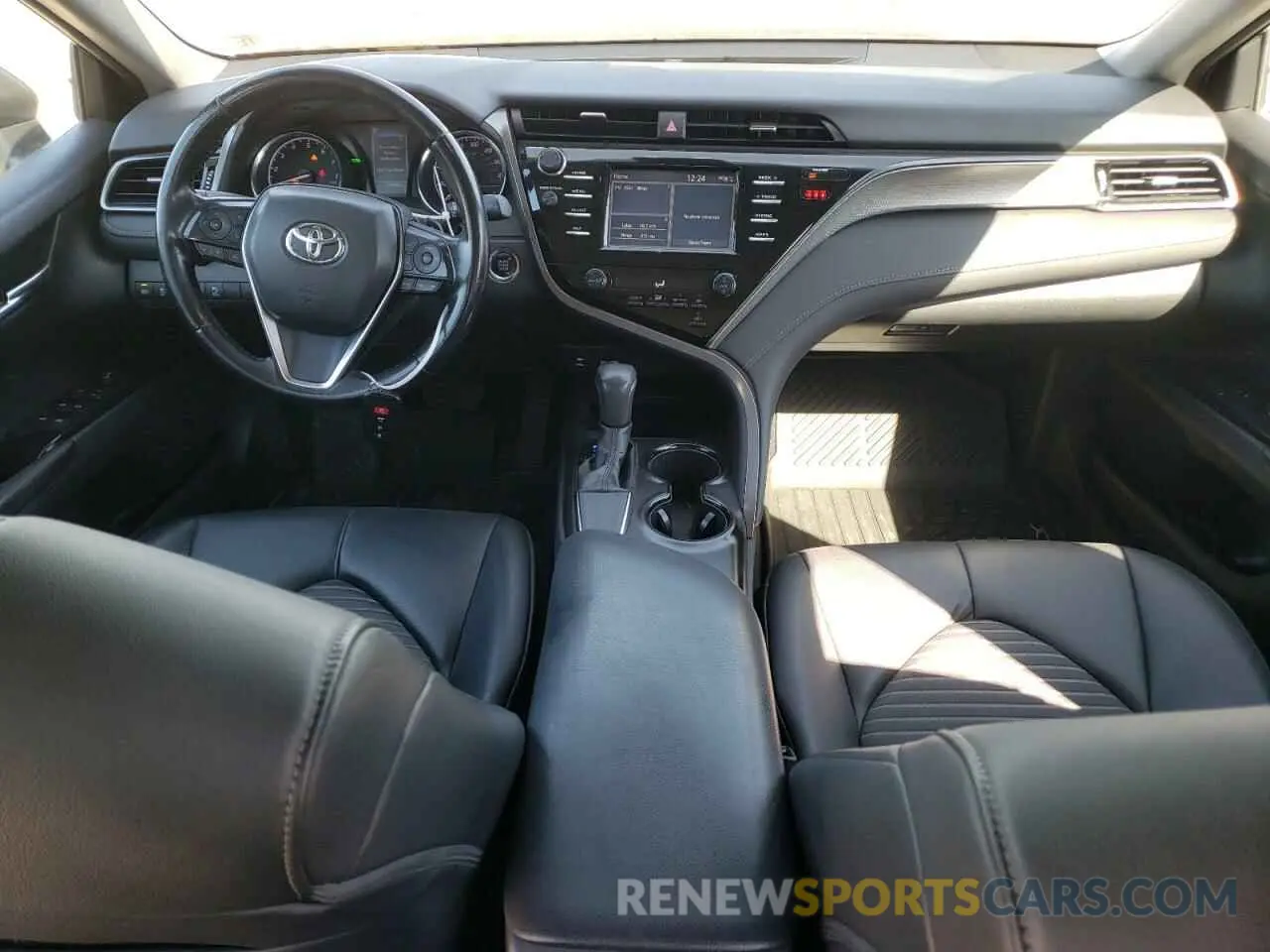 8 fotografías del automóvil dañado 4T1B11HK7KU721456 TOYOTA CAMRY 2019