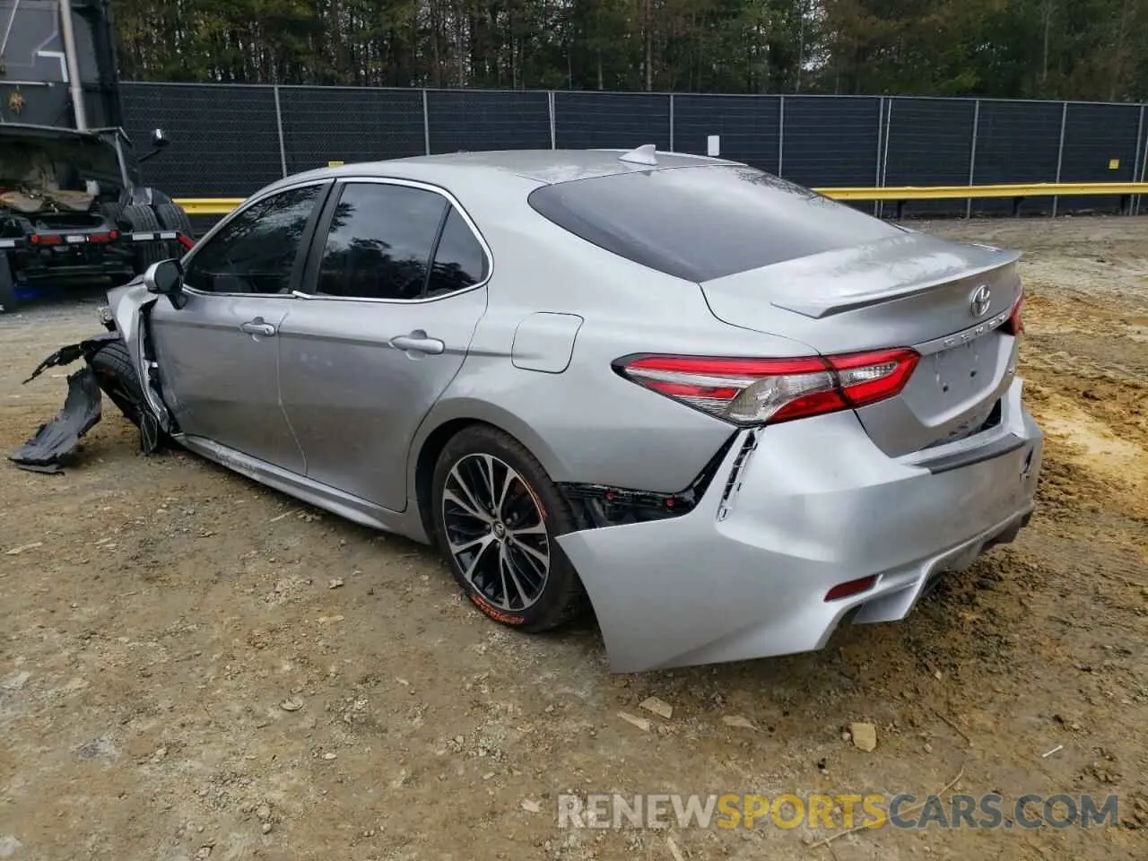 2 fotografías del automóvil dañado 4T1B11HK7KU722106 TOYOTA CAMRY 2019