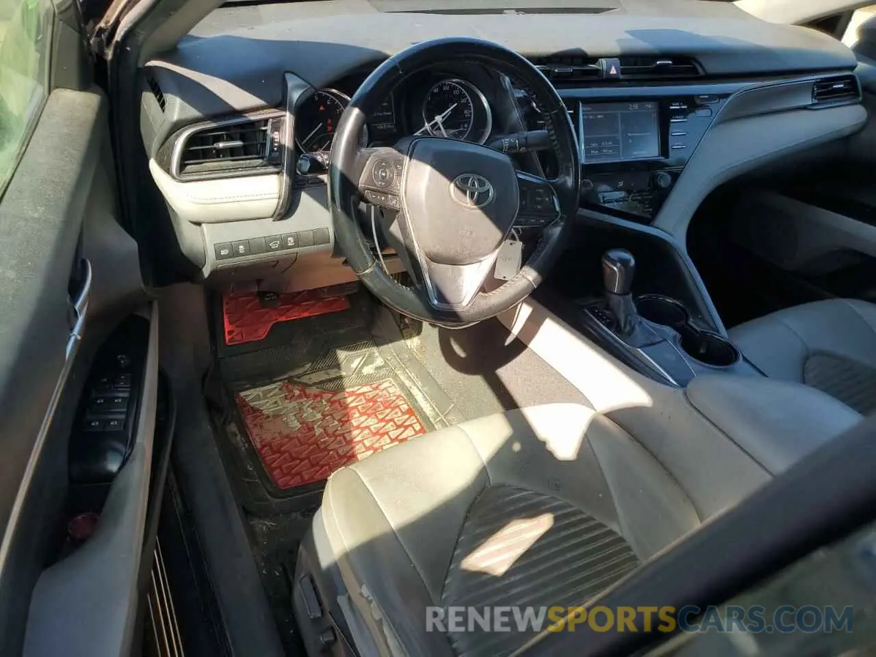 8 fotografías del automóvil dañado 4T1B11HK7KU722560 TOYOTA CAMRY 2019