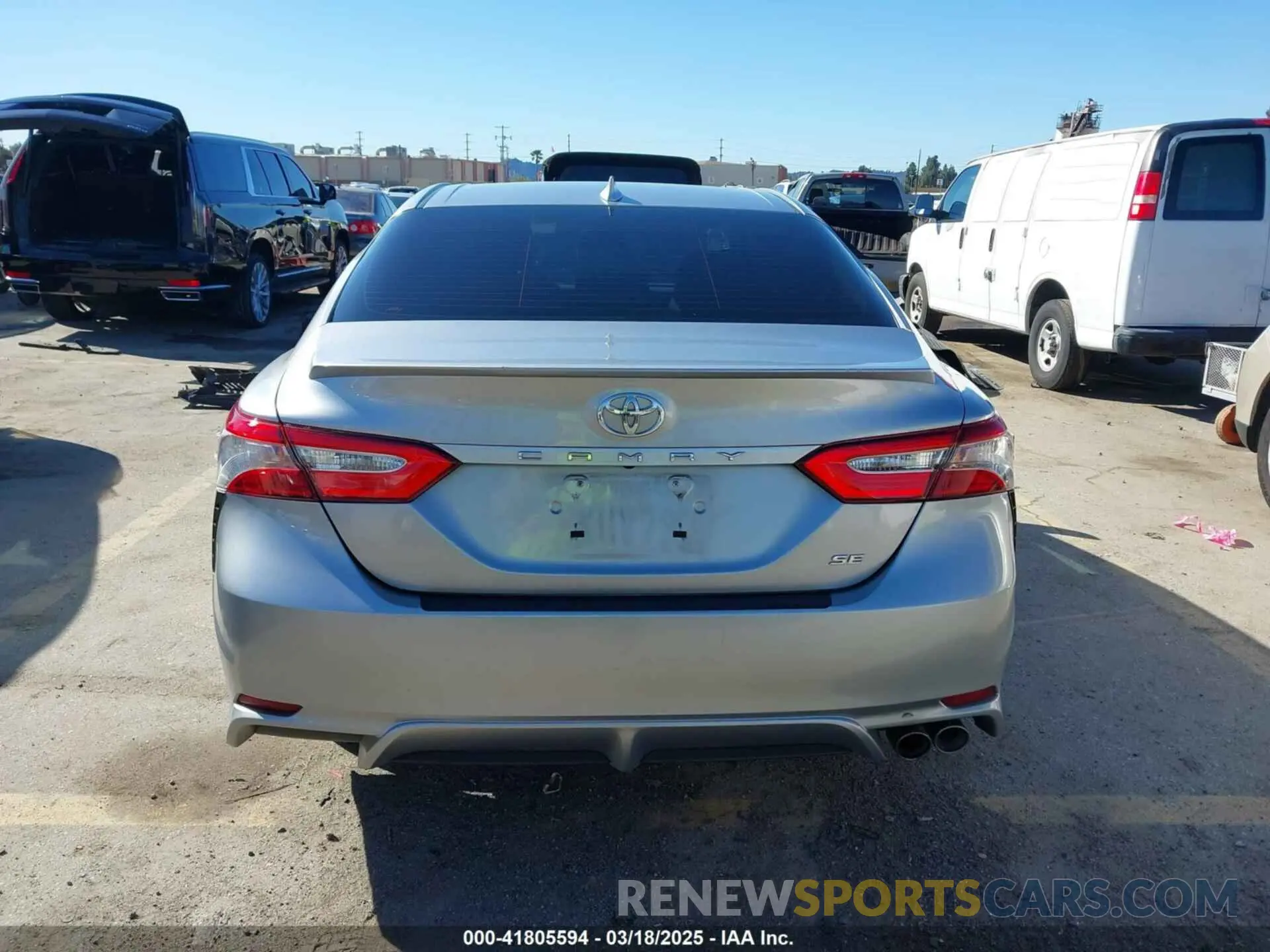 17 fotografías del automóvil dañado 4T1B11HK7KU724552 TOYOTA CAMRY 2019