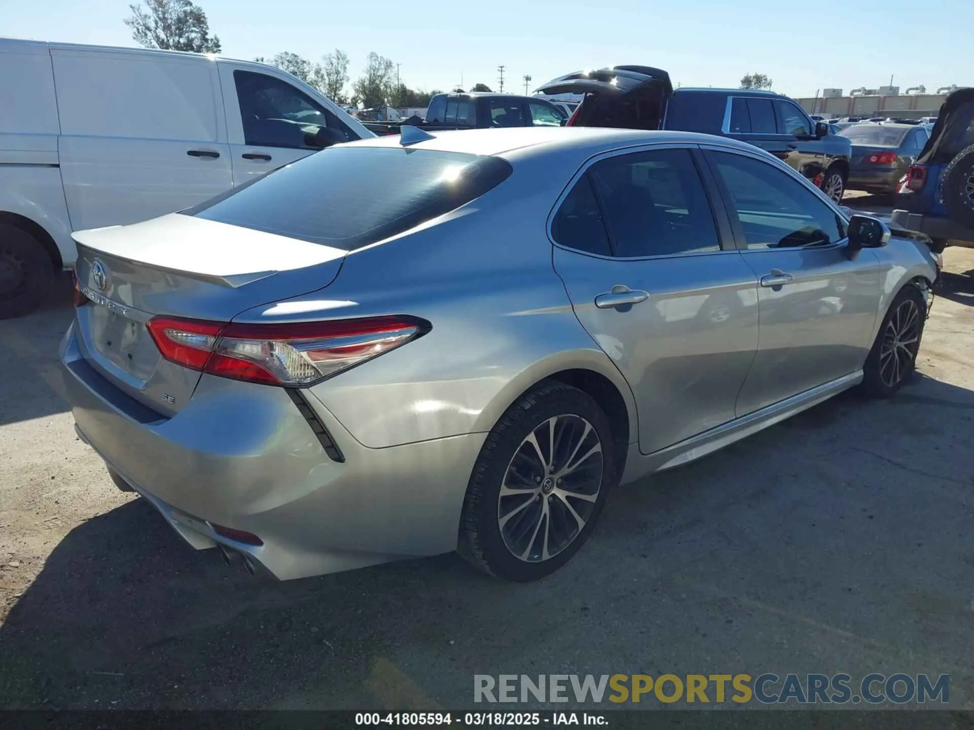 4 fotografías del automóvil dañado 4T1B11HK7KU724552 TOYOTA CAMRY 2019