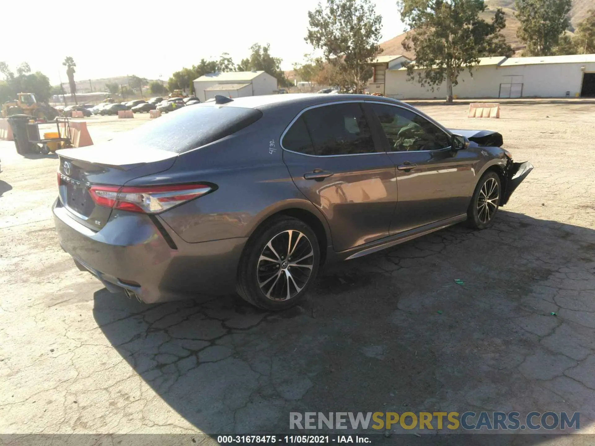 4 fotografías del automóvil dañado 4T1B11HK7KU725765 TOYOTA CAMRY 2019