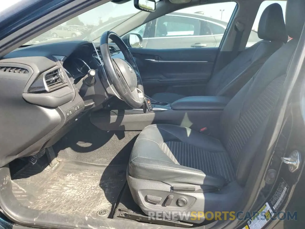 7 fotografías del automóvil dañado 4T1B11HK7KU728648 TOYOTA CAMRY 2019