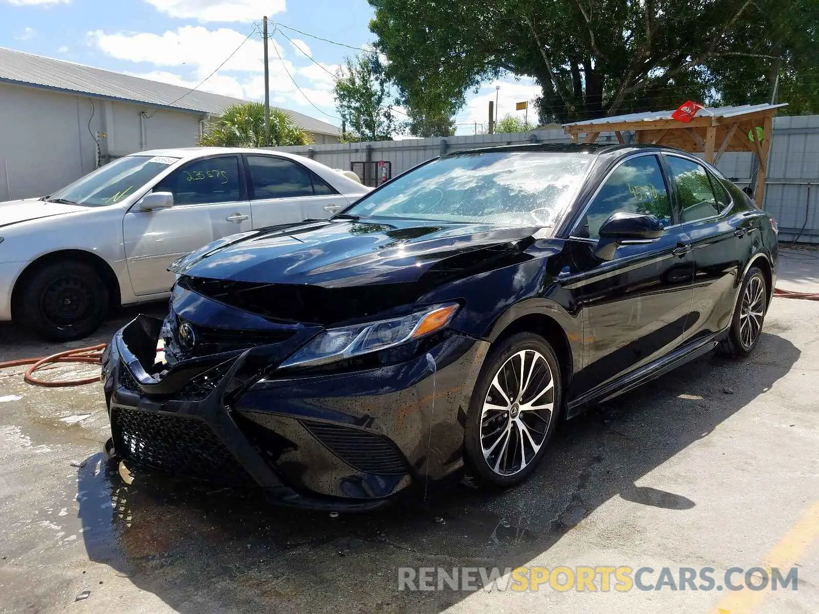 2 fotografías del automóvil dañado 4T1B11HK7KU730304 TOYOTA CAMRY 2019