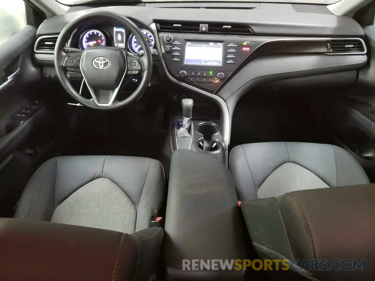 8 fotografías del automóvil dañado 4T1B11HK7KU744297 TOYOTA CAMRY 2019