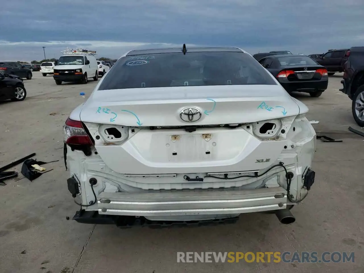 6 fotografías del automóvil dañado 4T1B11HK7KU753159 TOYOTA CAMRY 2019